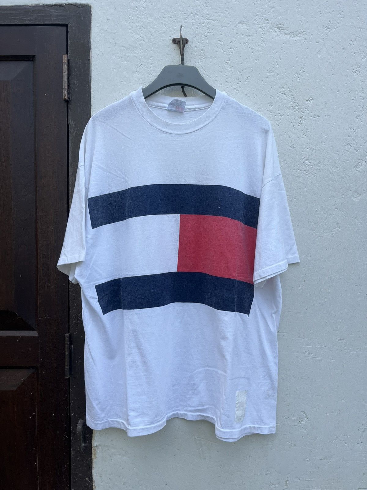 Tommy Hilfiger × Vintage Vintage TOMMY HILFIGER Big Logo 90’s Tshirt Size US XL / EU 56 / 4 - 2 Thumbnail