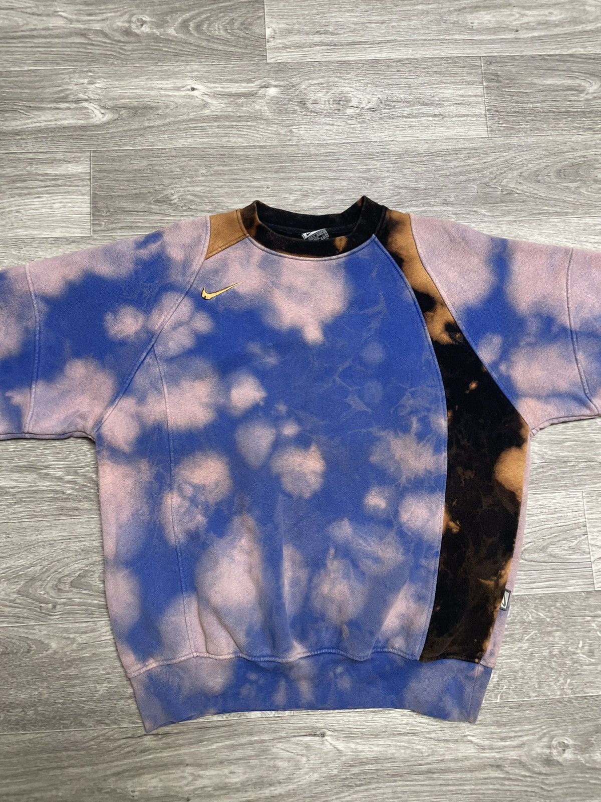 Nike Vintage Nike Total 90 Tie Dye Custom Sweatshirt Y2K 90s Size US M / EU 48-50 / 2 - 11 Thumbnail