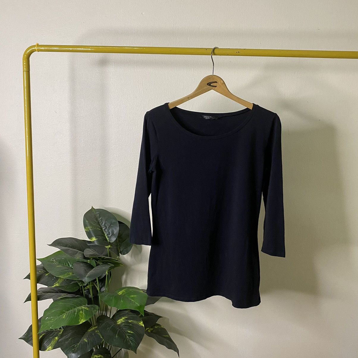 Designer Weekend Max Mara Black Blank LS Tee Size US S / EU 44-46 / 1 - 1 Thumbnail
