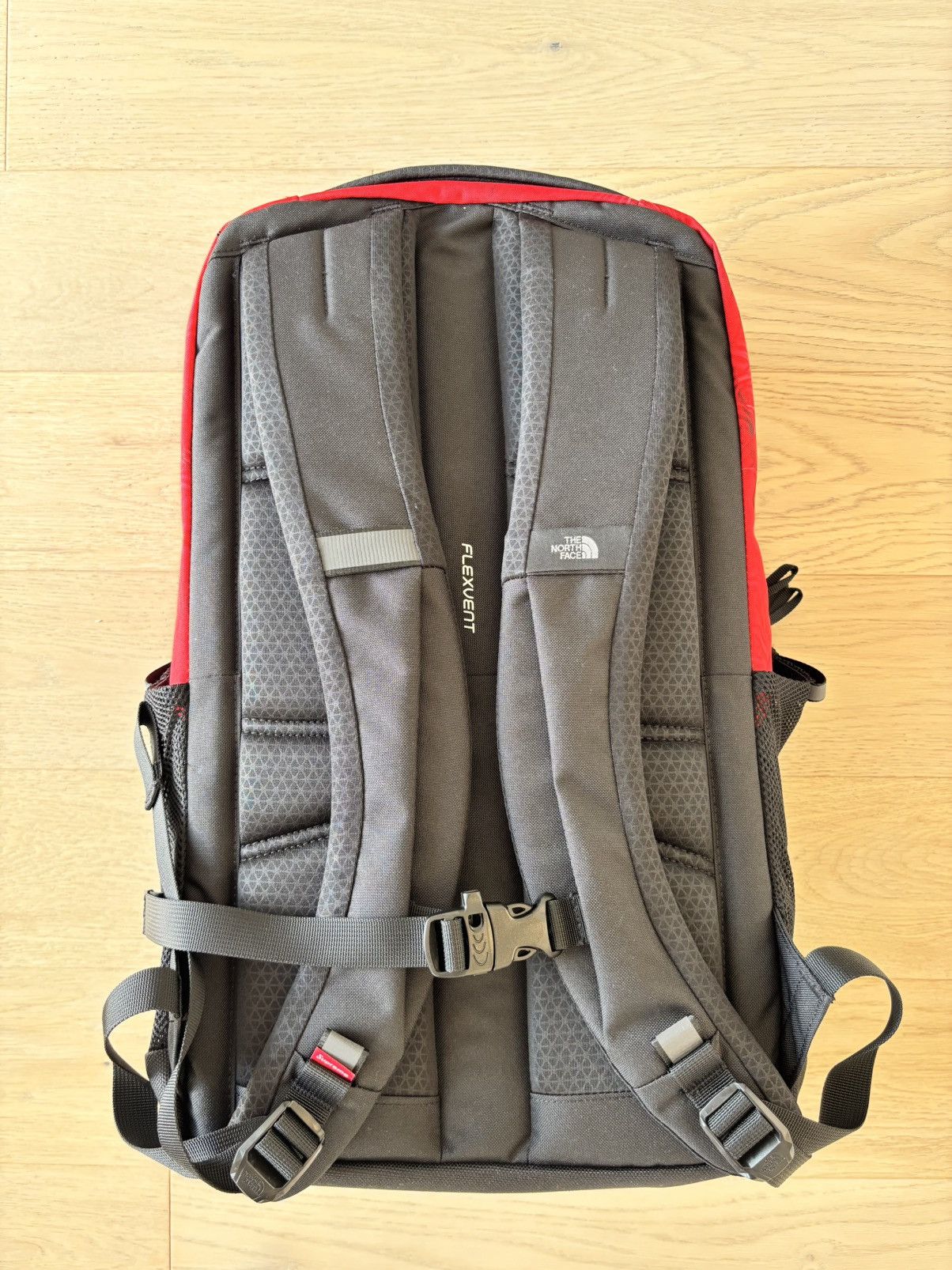 Supreme Supreme x North Face Red Borealis Backpack Size ONE SIZE - 2 Thumbnail