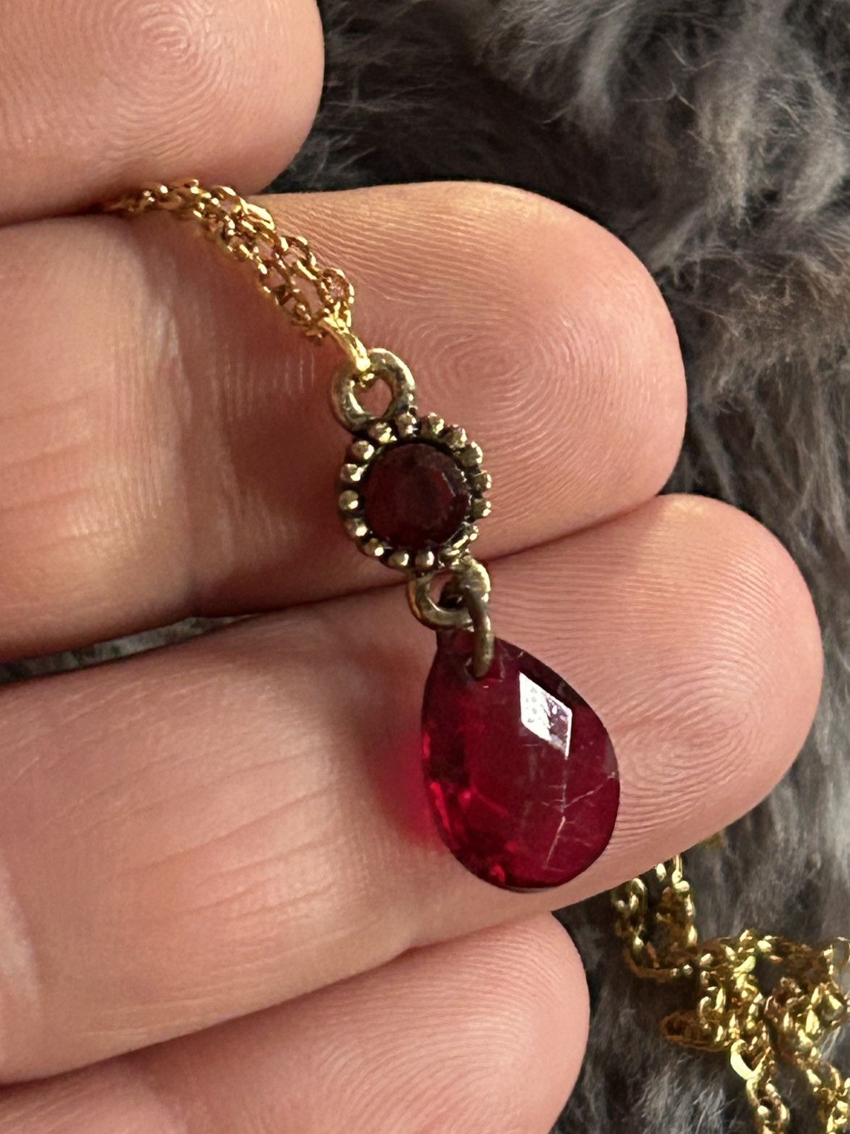 Handmade Handcrafted vintage faceted red glass dangle necklace Size ONE SIZE - 7 Thumbnail