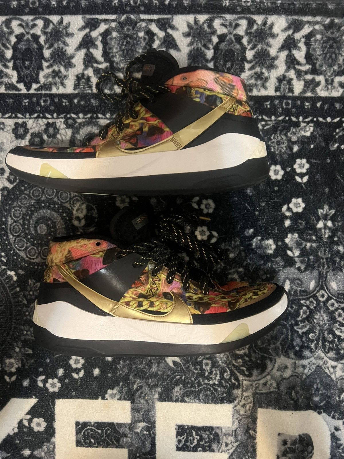 Nike KD 13 "HYPED" Size US 9.5 / EU 42-43 - 2 Thumbnail
