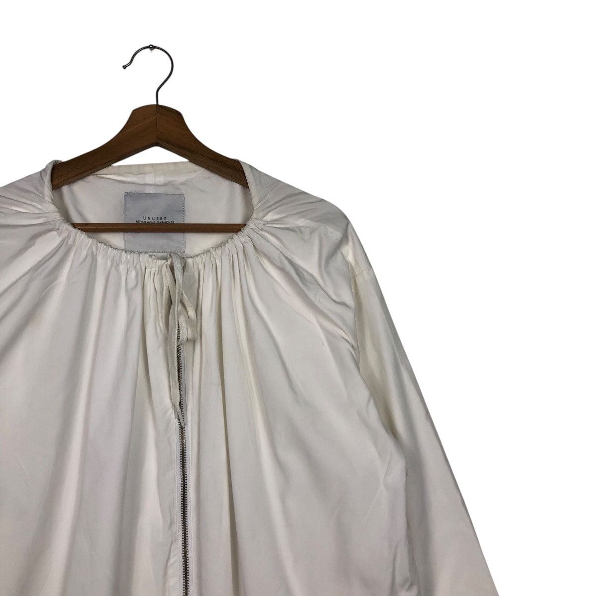 Japanese Brand Rich White Parachute Bike Jacket Unused Refinement Garments Size US M / EU 48-50 / 2 - 7 Thumbnail