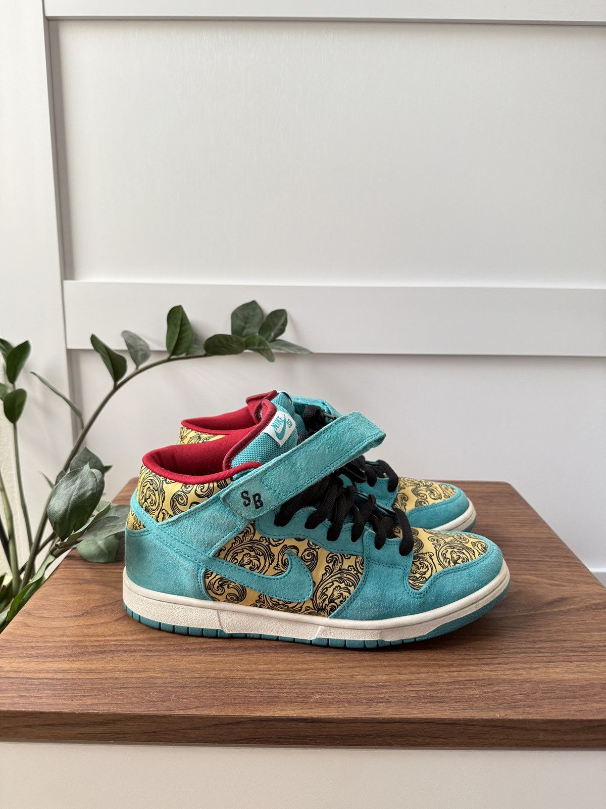 Nike SB Nike SB Dunk Mid Peacock Size US 9.5 / EU 42-43 - 2 Thumbnail