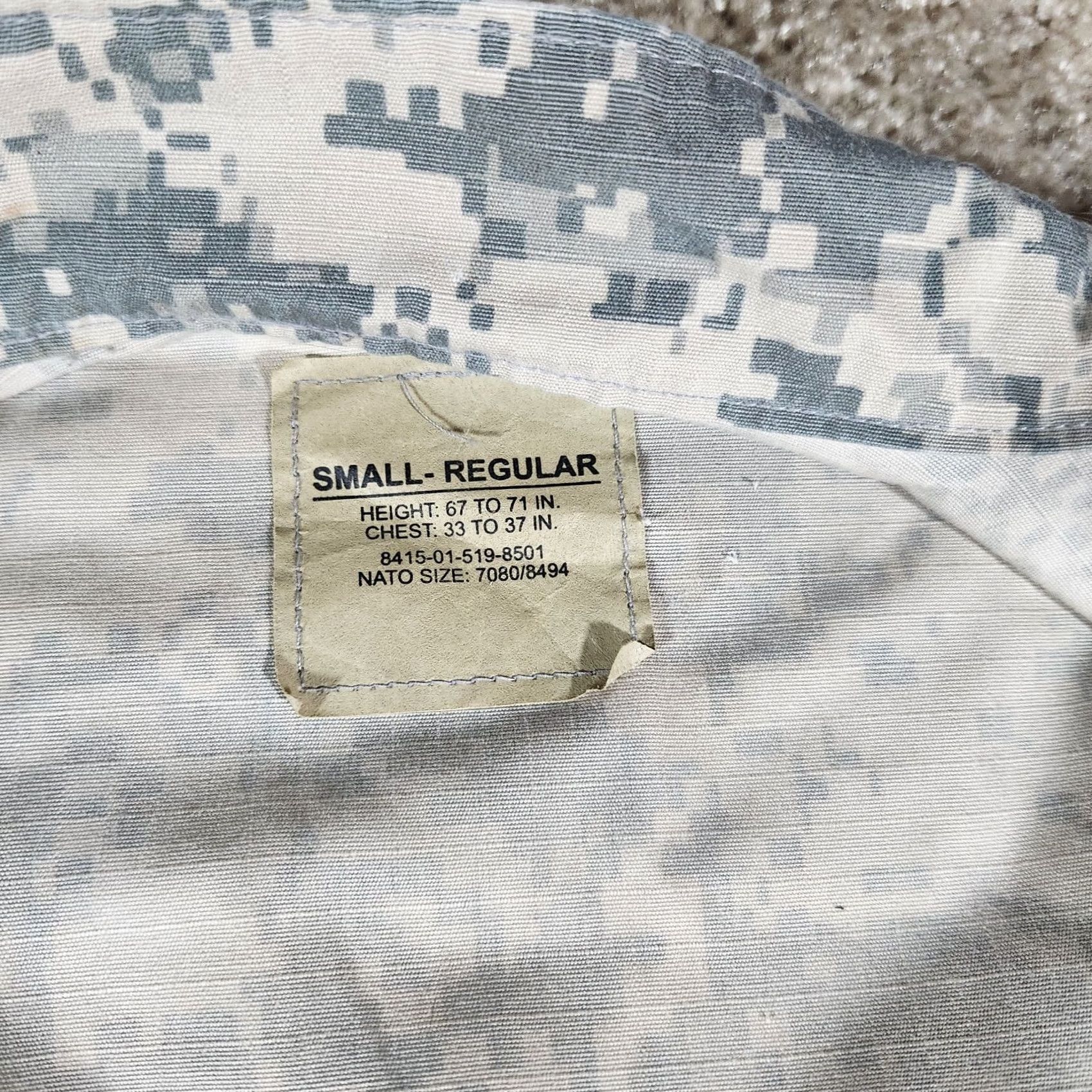 Vintage US Army Combat Uniform Coat Small Green Gray Camo NATO Mens Size US S / EU 44-46 / 1 - 4 Thumbnail