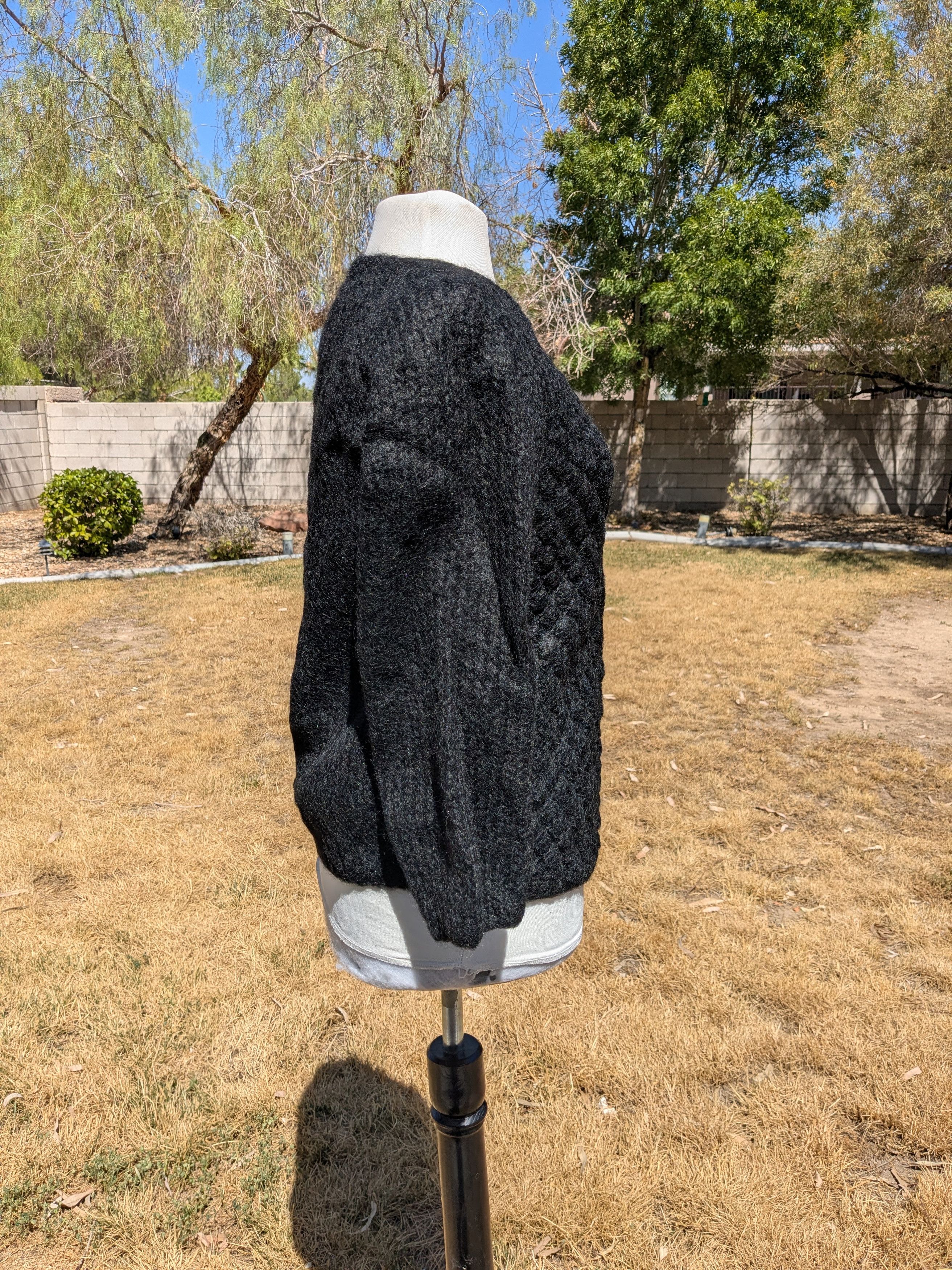 Vintage Classic Petite Vintage 1960s Mohair Knit Sweater Cardigan Size M / US 6-8 / IT 42-44 - 2 Thumbnail