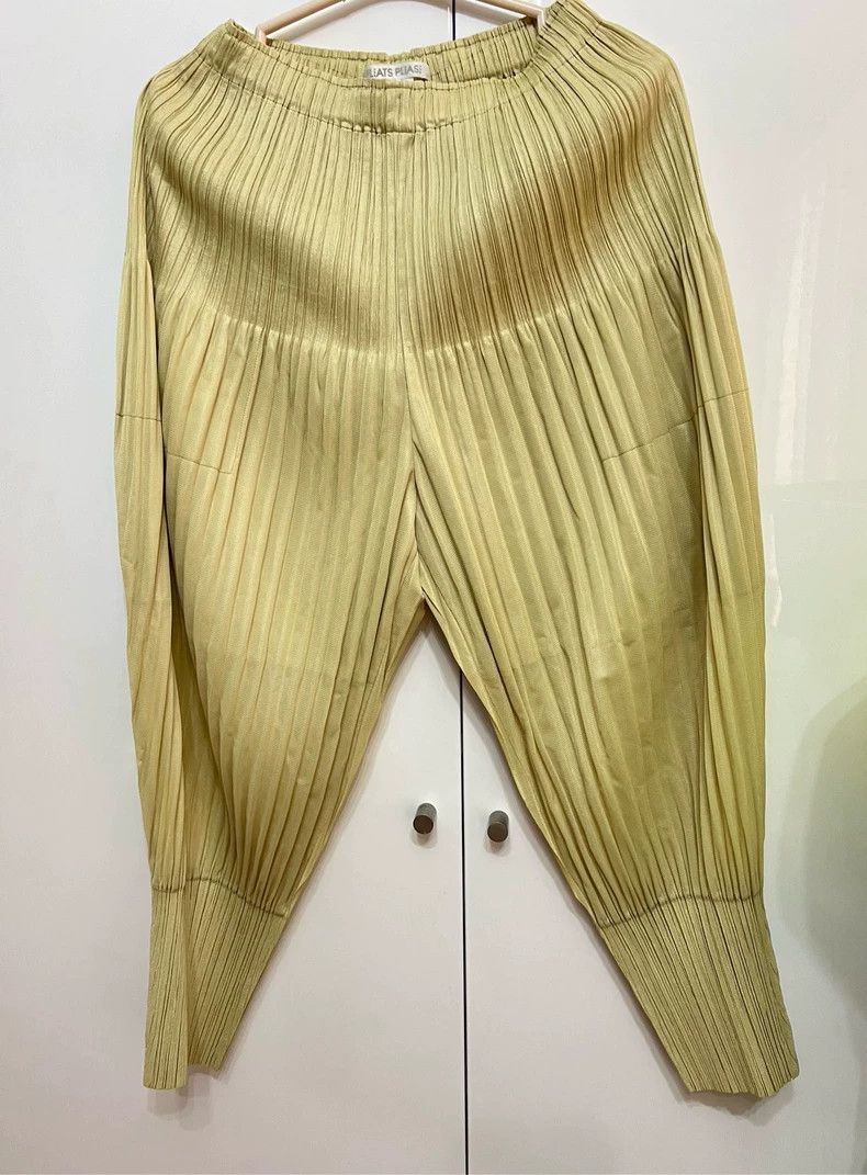 Issey Miyake Issey Miyake size:2 Yellow pleated puff pants Size 23" - 6 Thumbnail