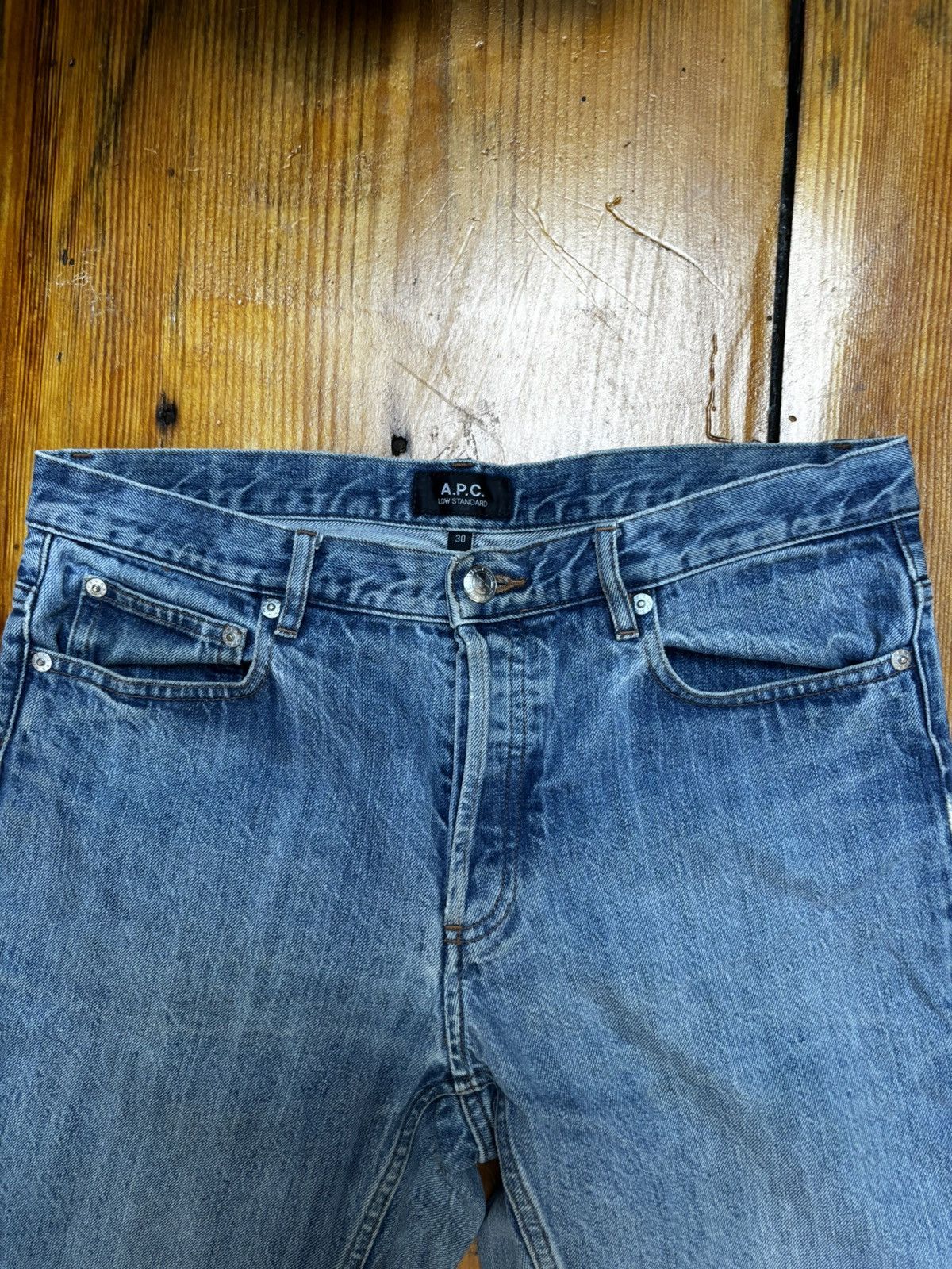 A.P.C. Apc low standard light denim wash jeans 30 Size US 30 / EU 46 - 2 Thumbnail