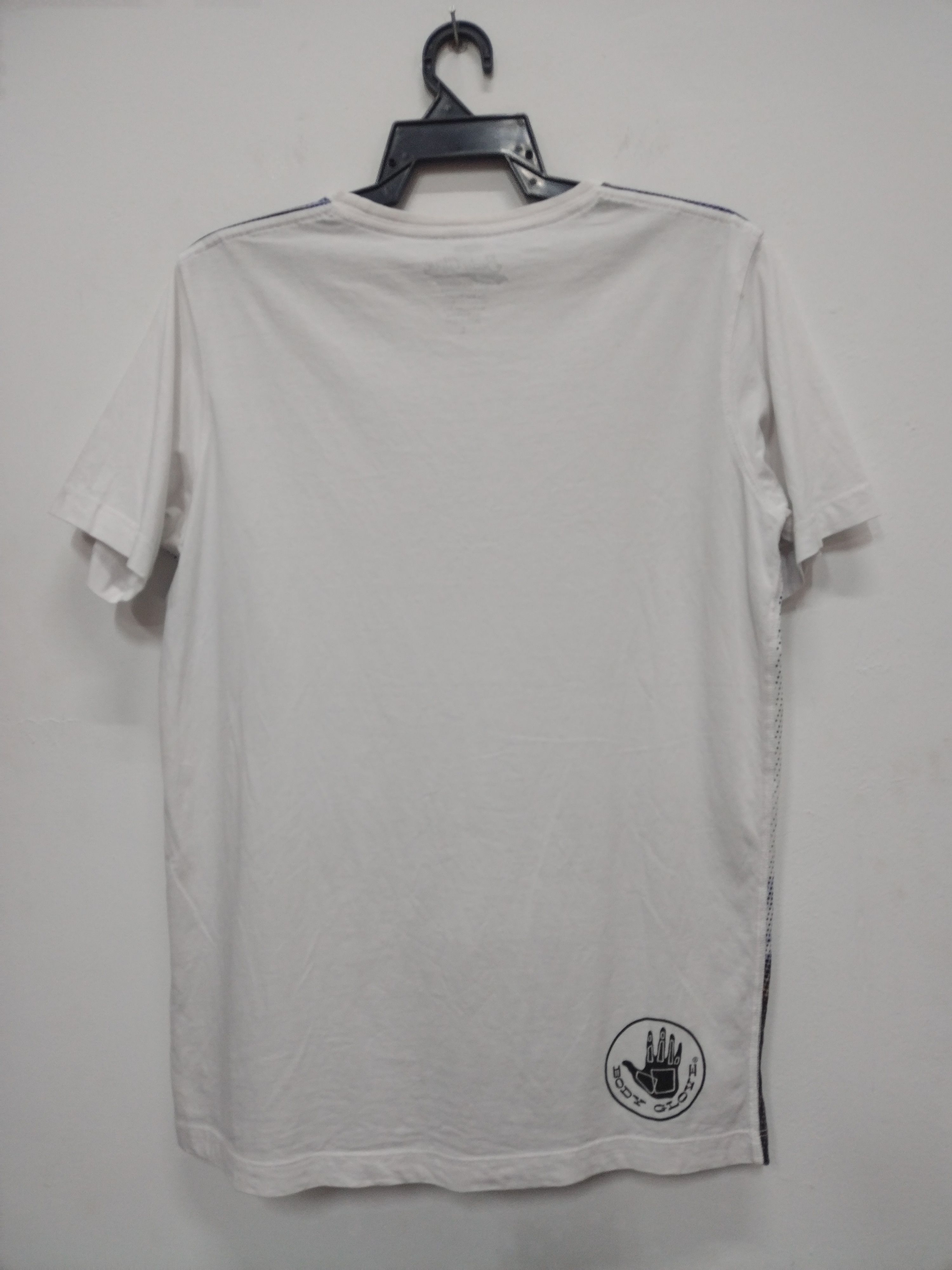 Body Glove Rare design over print body glove usa t shirt L slim fit Size US L / EU 52-54 / 3 - 2 Thumbnail