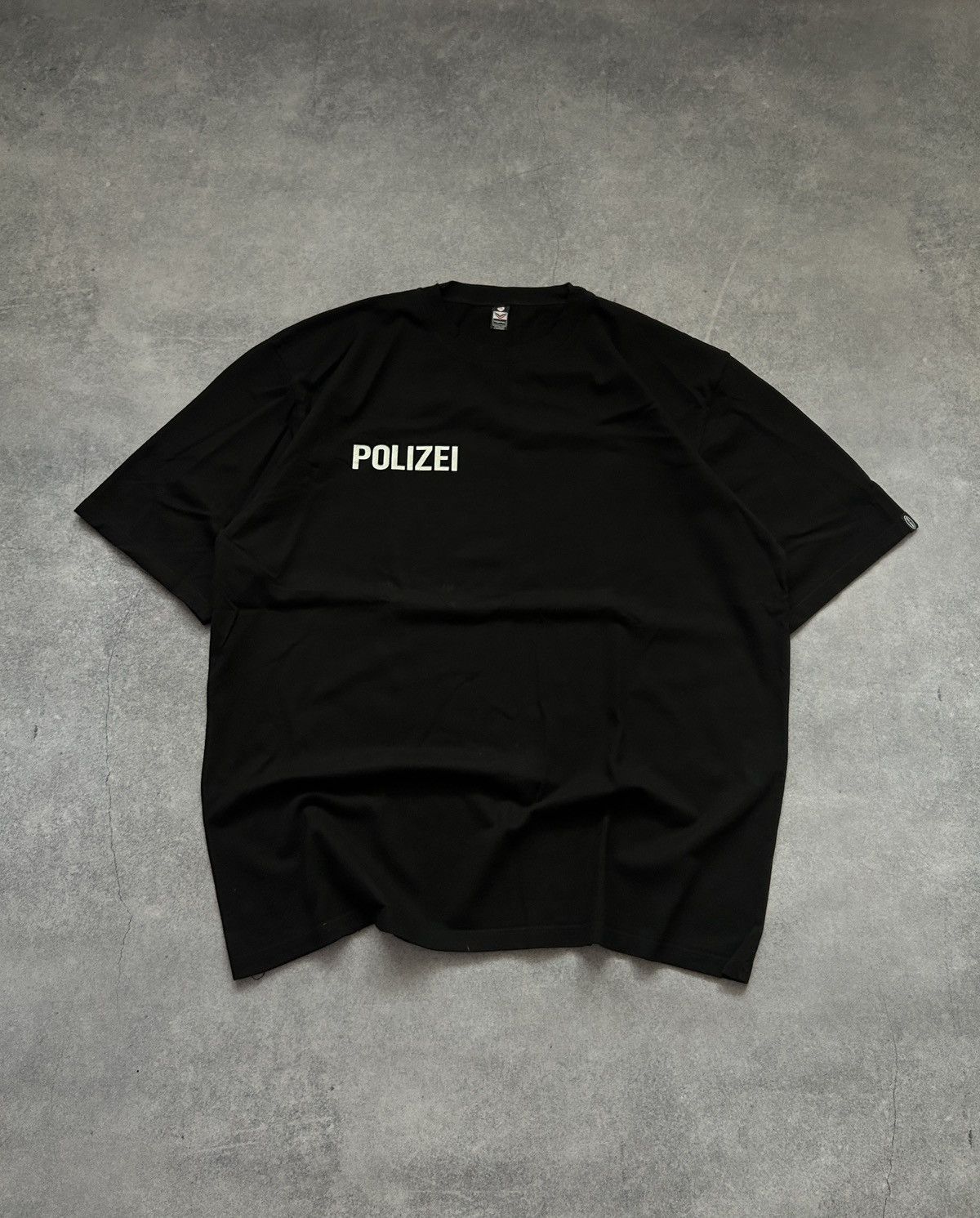 Hypebeast Vintage Trigema Germany POLIZEI big logo shirt Yezzy style Size US XL / EU 56 / 4 - 3 Thumbnail