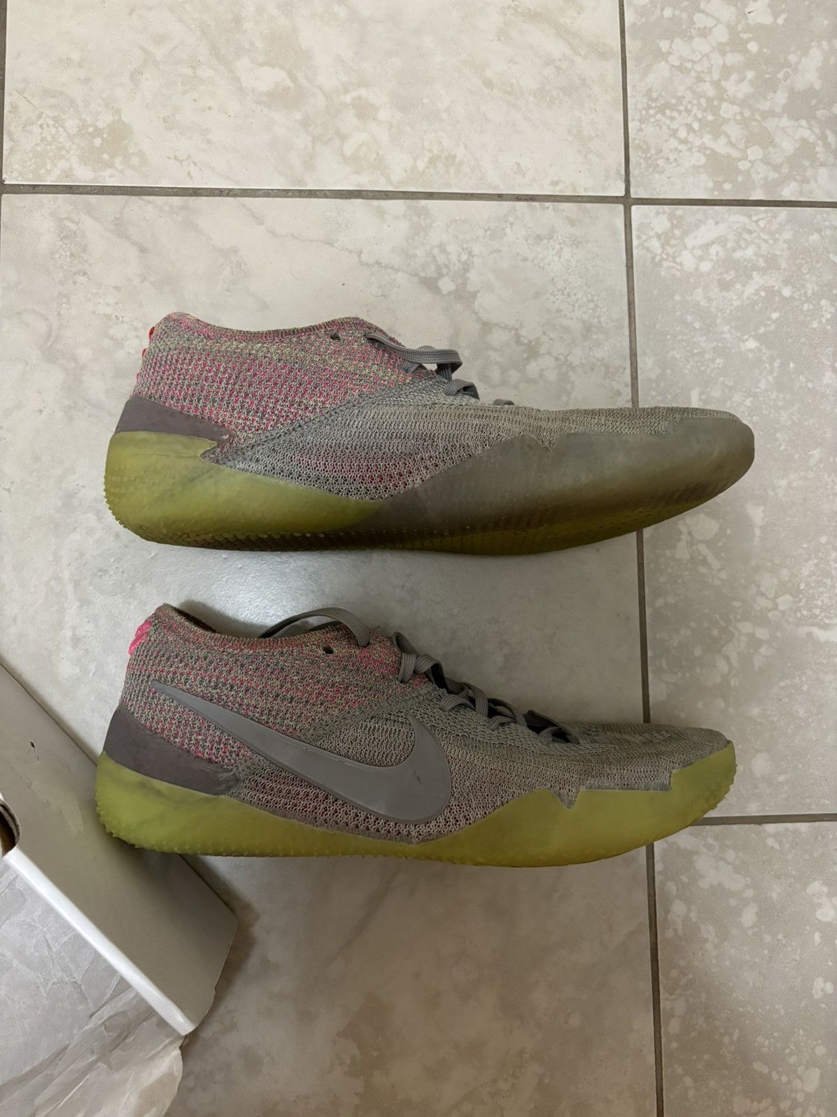 Nike Rare Nike Kobe NXT 360 Wolf Grey Multi-Color Green Size 9.5 Size US 9.5 / EU 42-43 - 4 Thumbnail