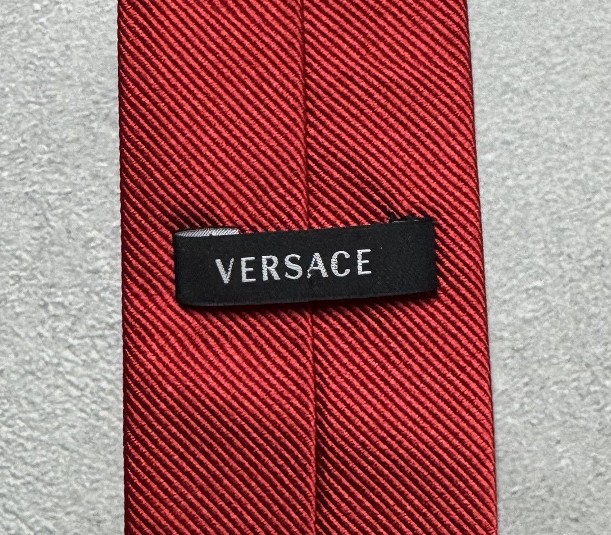 Versace Versace 100% Silk Cravatte Tie Red Small Logo Size ONE SIZE - 5 Thumbnail
