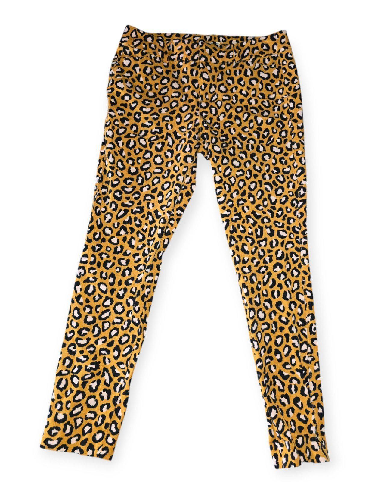 Old Navy Old Navy Pixie Pants Womens Size 27" / US 4 / IT 40 - 2 Thumbnail