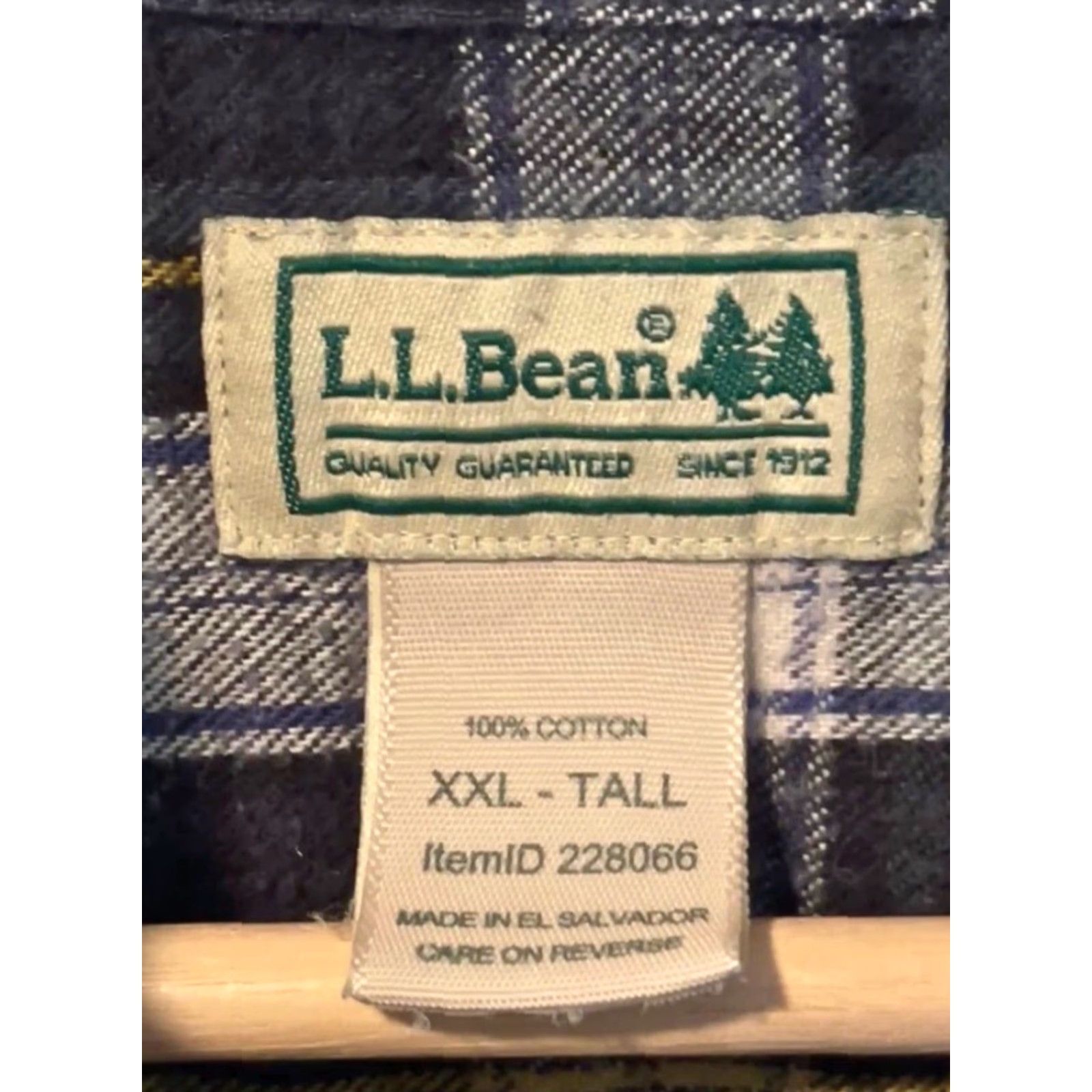 Vintage VINTAGE L.L. Bean Traditional Fit Button-Up Shirt 2XLT Tall Black Plaid Cotton 228066 Mens Size US XXL / EU 58 / 5 - 4 Thumbnail
