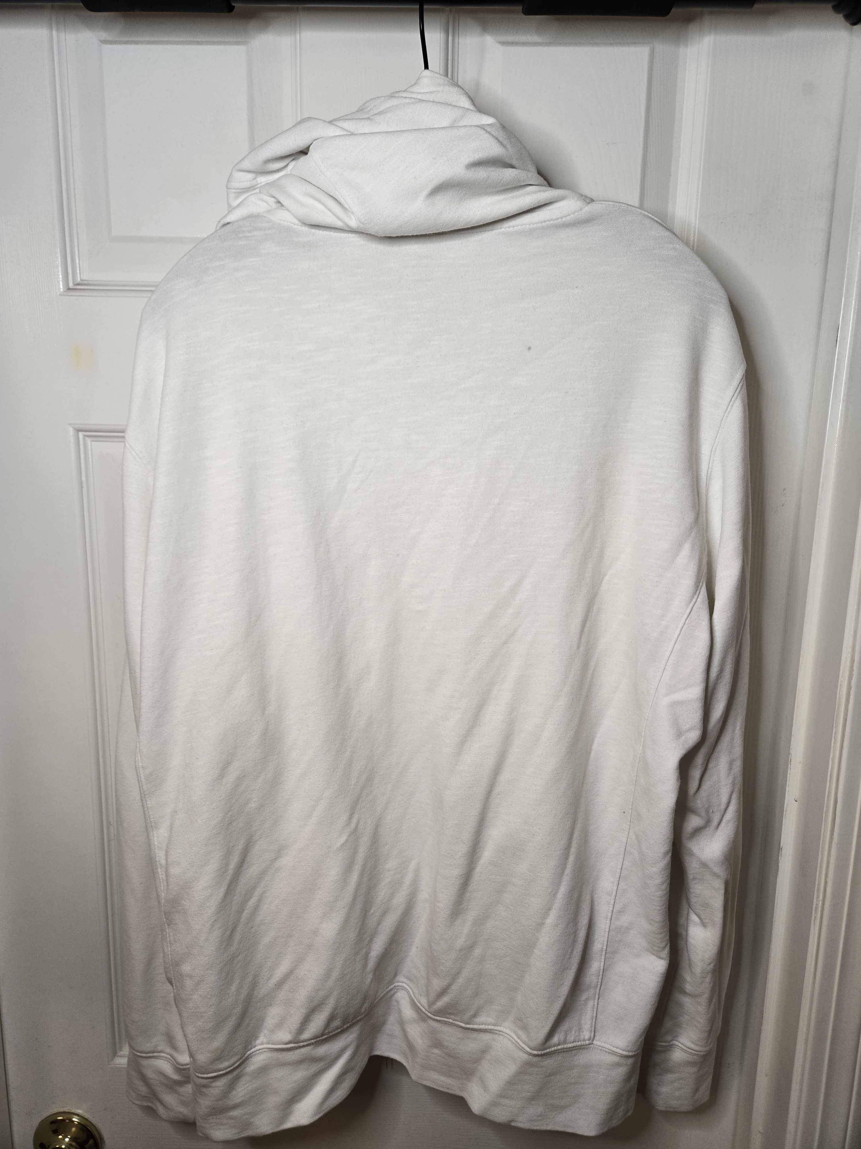 Uniqlo Uniqlo Zip-up Jacket White Size L Size US L / EU 52-54 / 3 - 3 Thumbnail