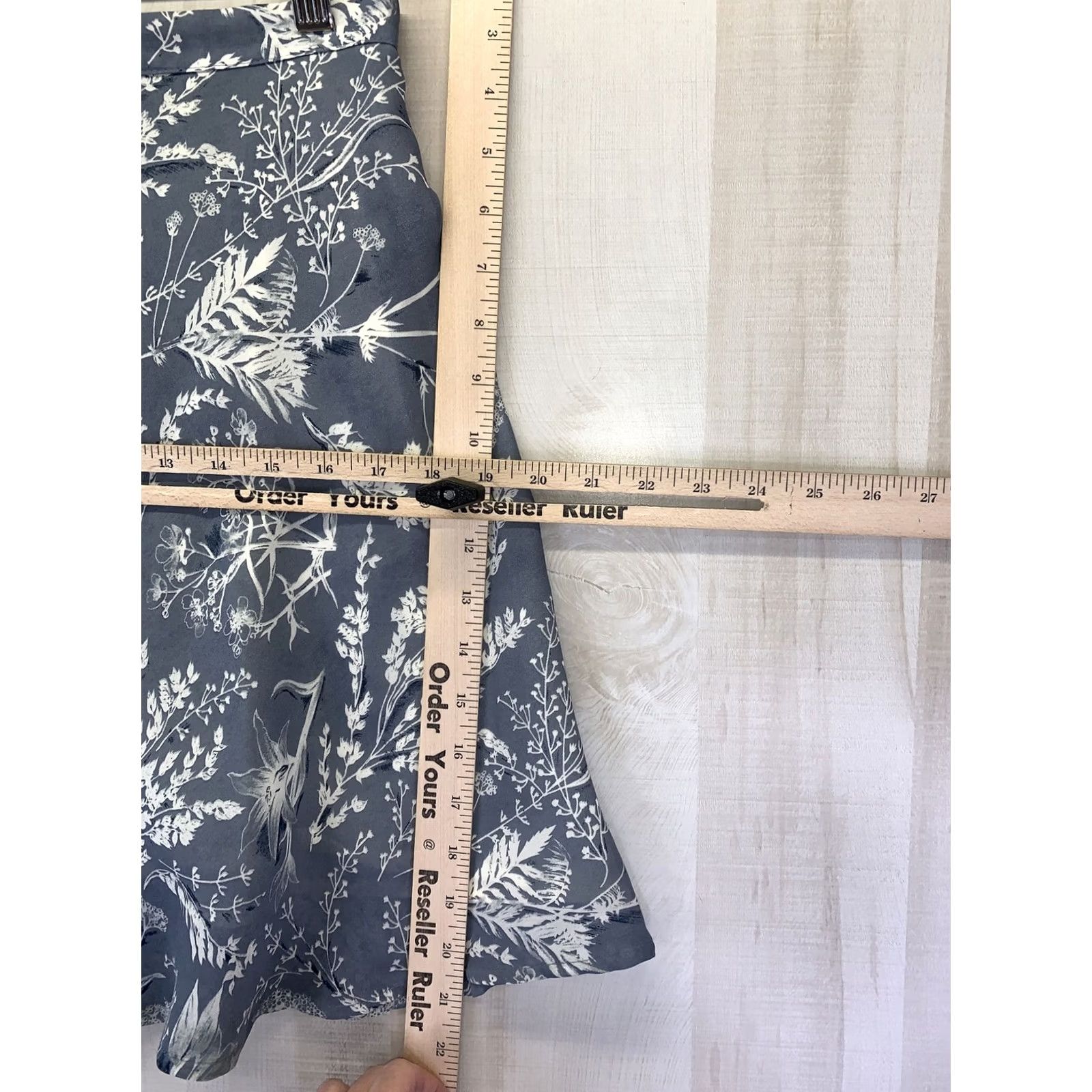 Vintage VINTAGE Jonathan Martin Skirt Floral Chiffon Gray Fit & Flare Size 11 Juniors Women 90s Party/Cocktail Vintage 90s Style Womens Size 32" / US 10 / IT 46 - 4 Thumbnail