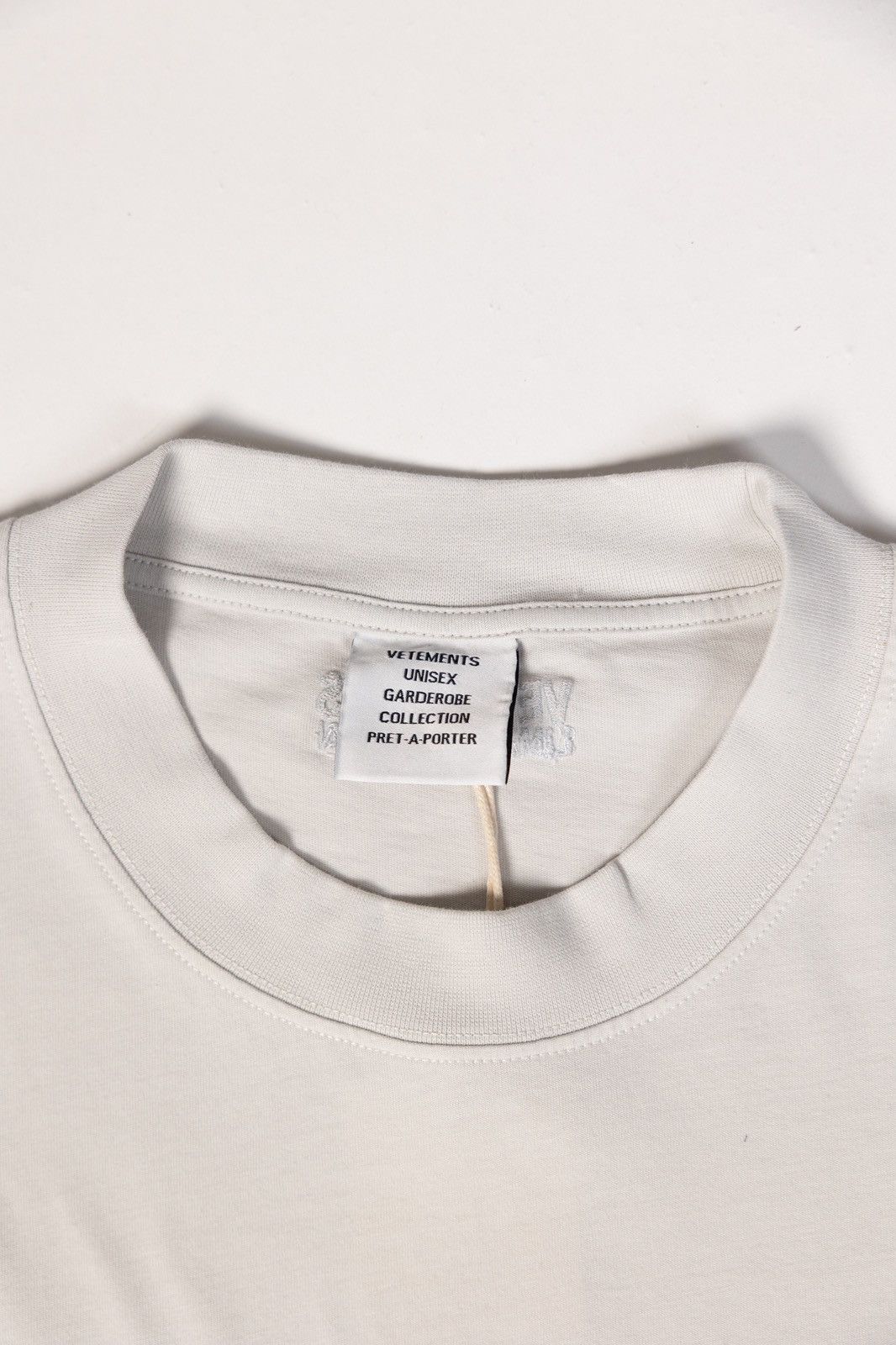 Vetements Vetements Limited Edition Tee Size US M / EU 48-50 / 2 - 6 Thumbnail