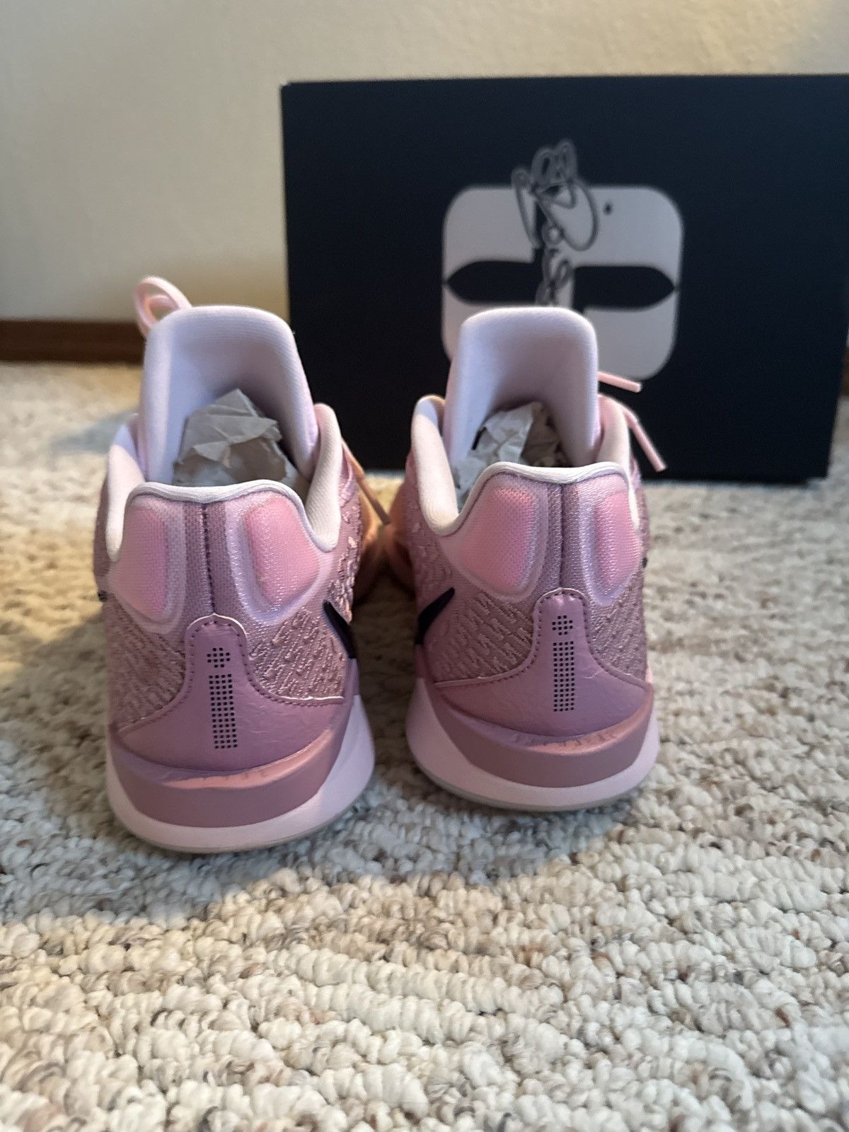 Nike Nike Sabrina 2 Size US 9 / EU 42 - 5 Thumbnail