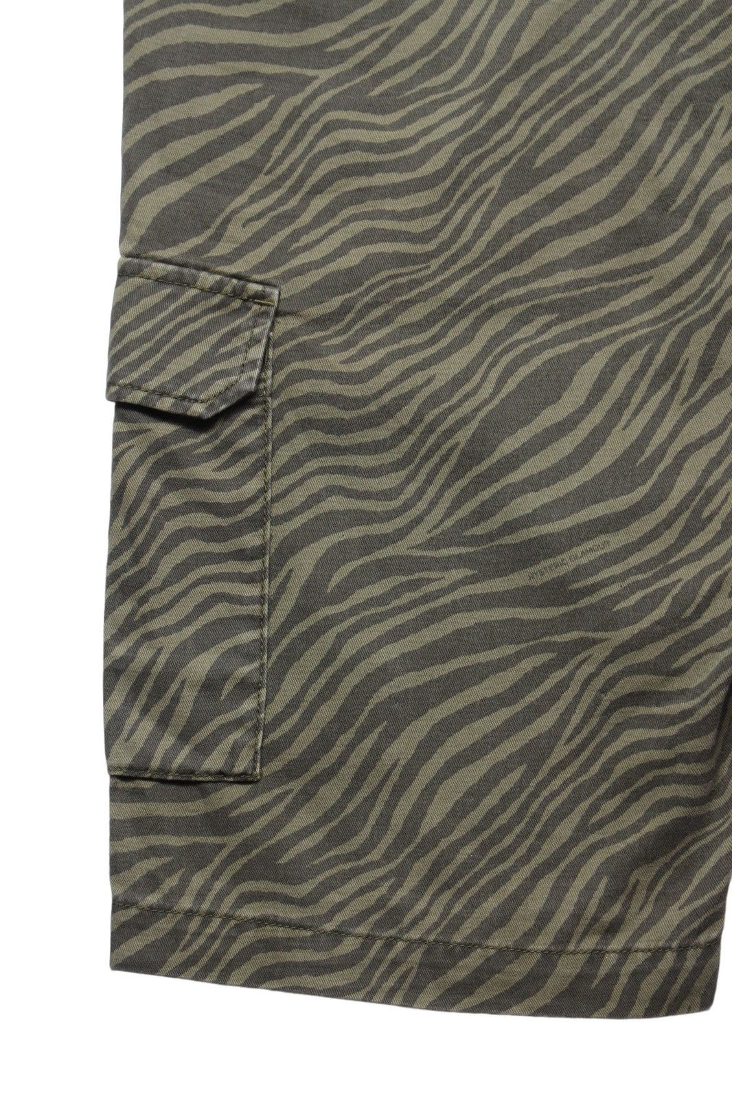 Hysteric Glamour 00s HYSTERIC GLAMOUR SAMPLE CARGO SHORTS Size US 30 / EU 46 - 6 Thumbnail