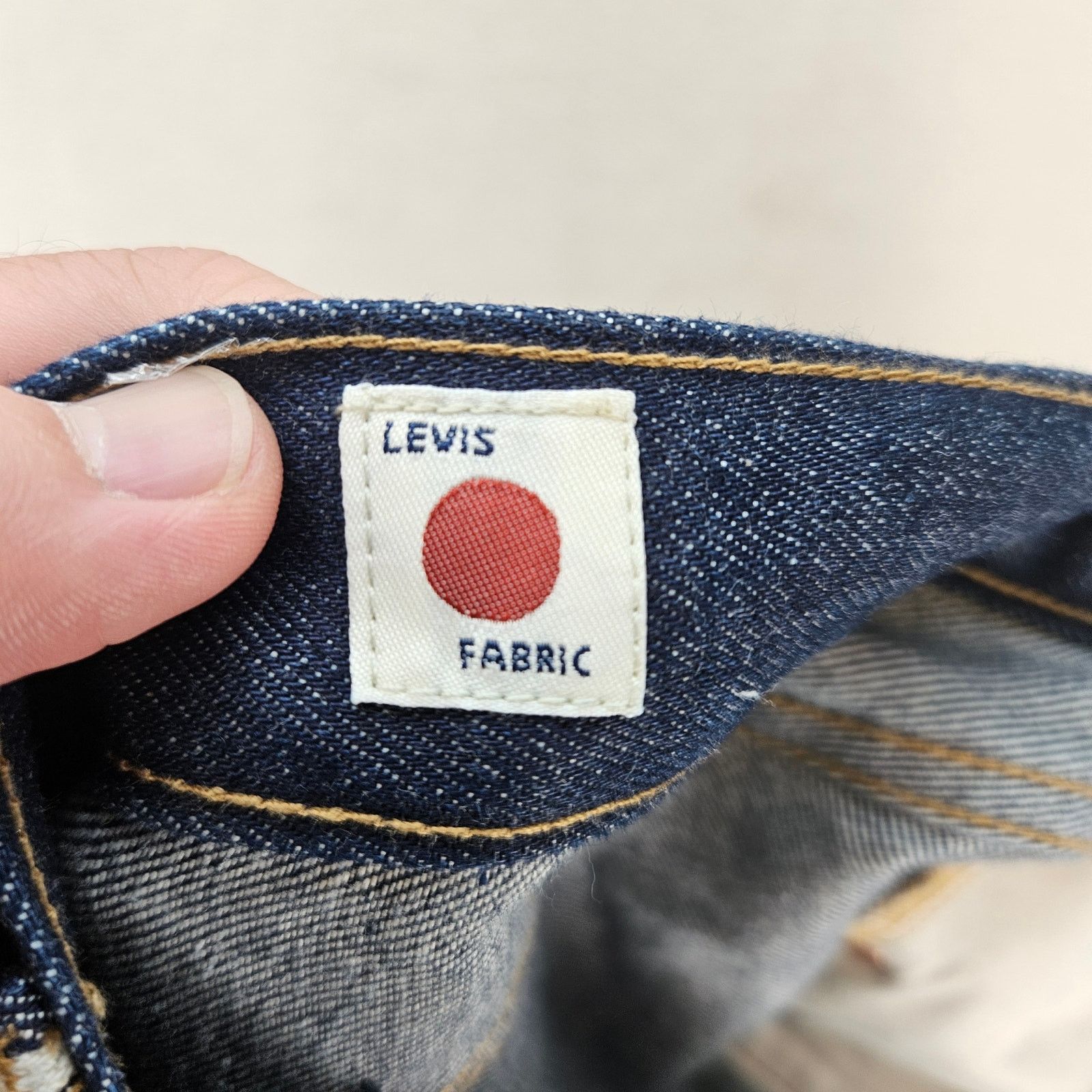 Levi's LEVI'S JAPANESE FABRIC WOMEN'S 32X30 BLUE TAB COLUMN JEANS Size 35" - 10 Thumbnail