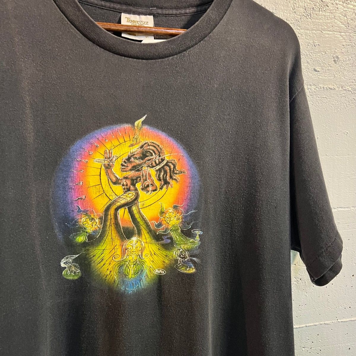 Vintage Vintage 90's Rare Pig Pen Psychedelic Alien Rave T-Shirt XL Size US XL / EU 56 / 4 - 3 Thumbnail