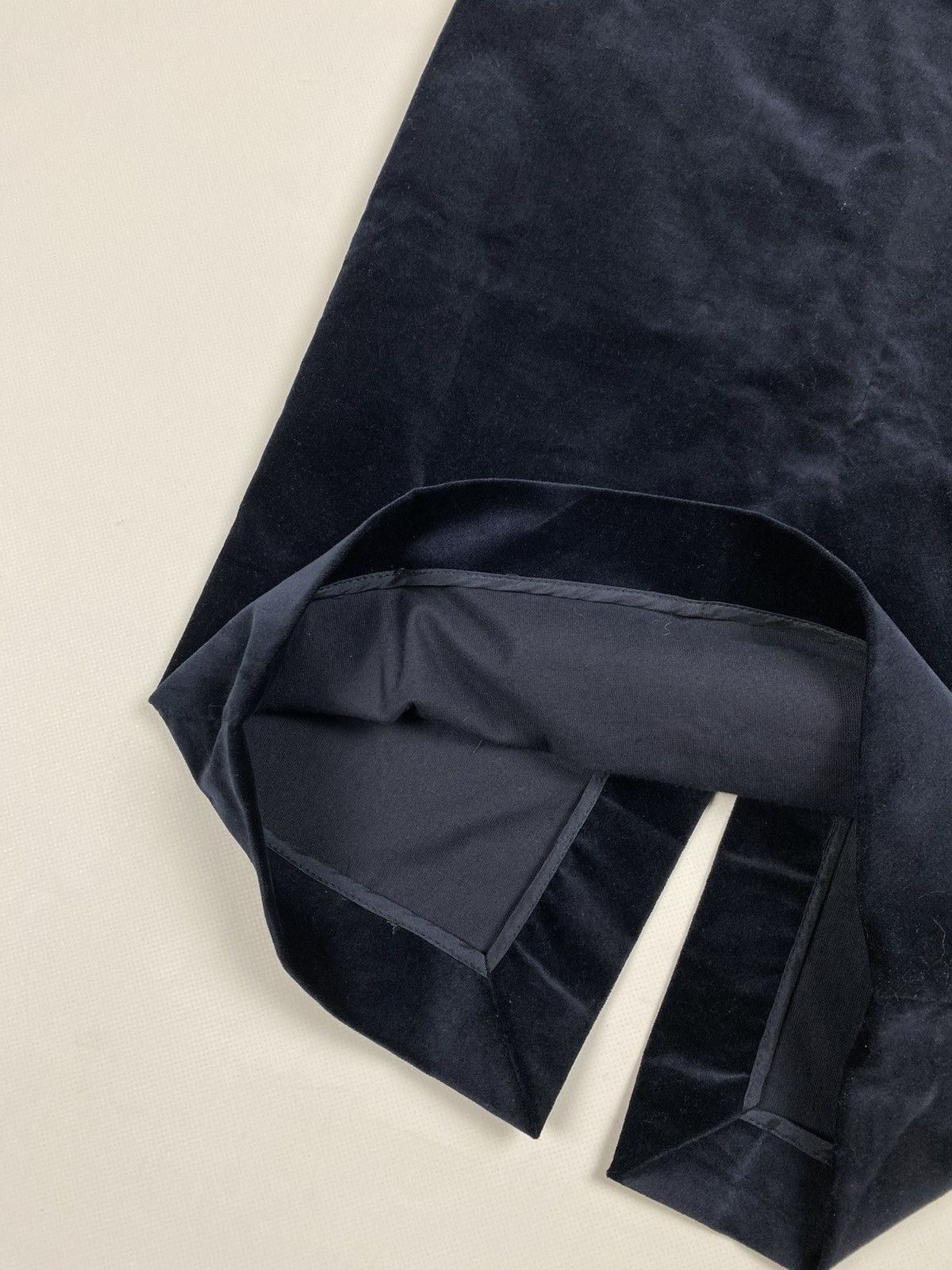 Gucci Gucci By Tom Ford Vintage 2005 Ladies Velour Pencil Skirt Size 32" / US 10 / IT 46 - 9 Thumbnail
