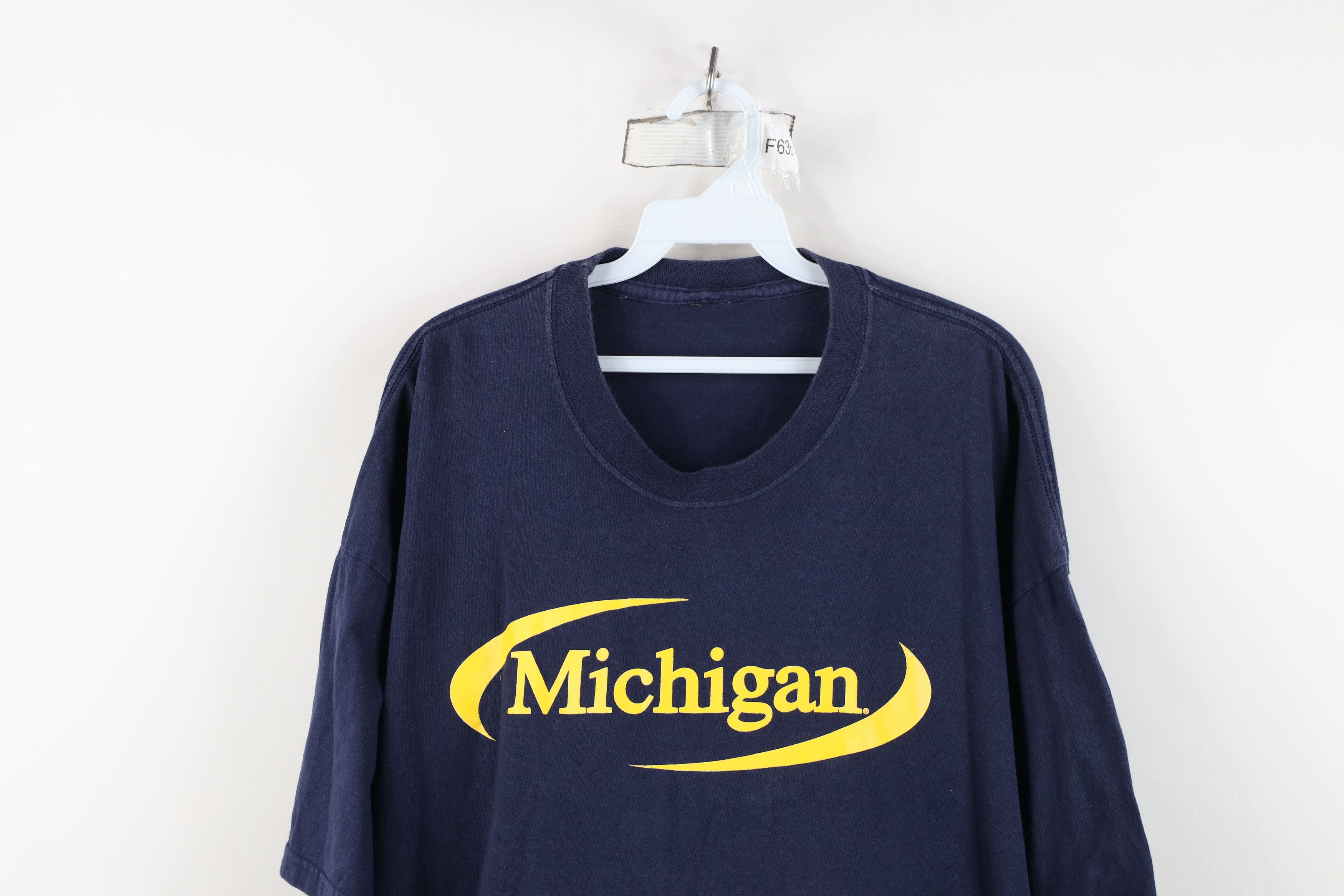 Vintage Vintage 90s Heavyweight University of Michigan T-Shirt Blue Size US XXL / EU 58 / 5 - 2 Thumbnail