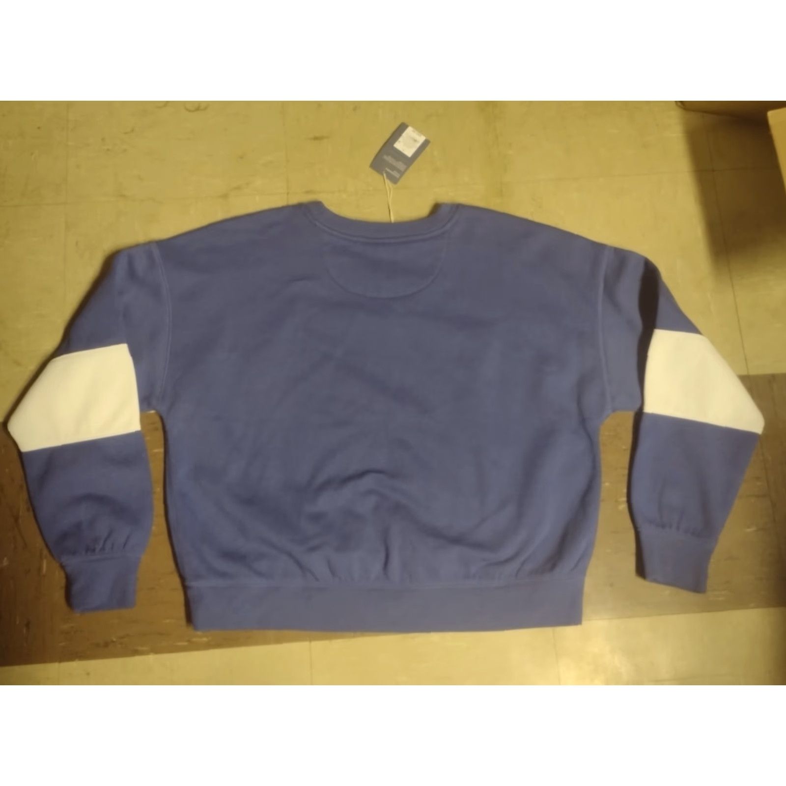 Vintage Universal Threads Crew Neck Women's Blue/White Size Large Size L / US 10 / IT 46 - 5 Thumbnail