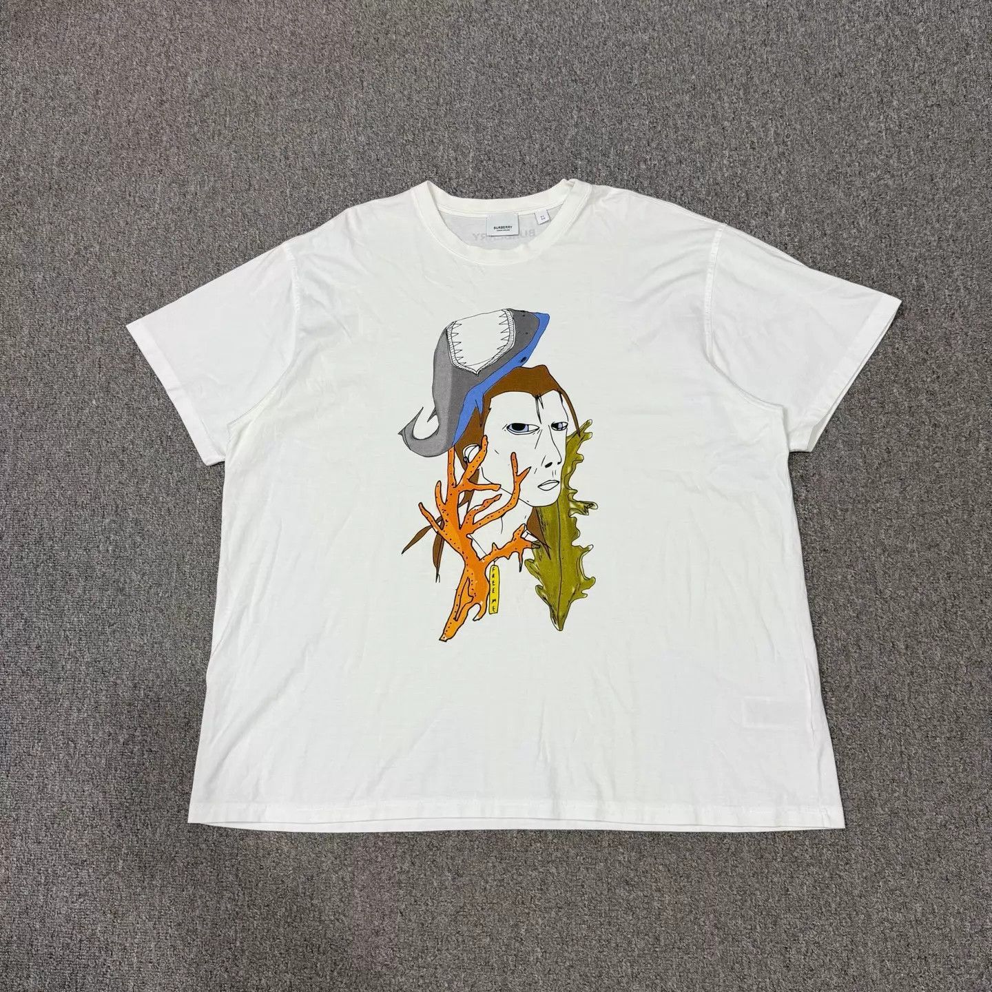 Burberry Burberry Abstract Wmn White Short-Sleeve T-shirt XL 99 New Size XL / US 12-14 / IT 48-50 - 1 Thumbnail