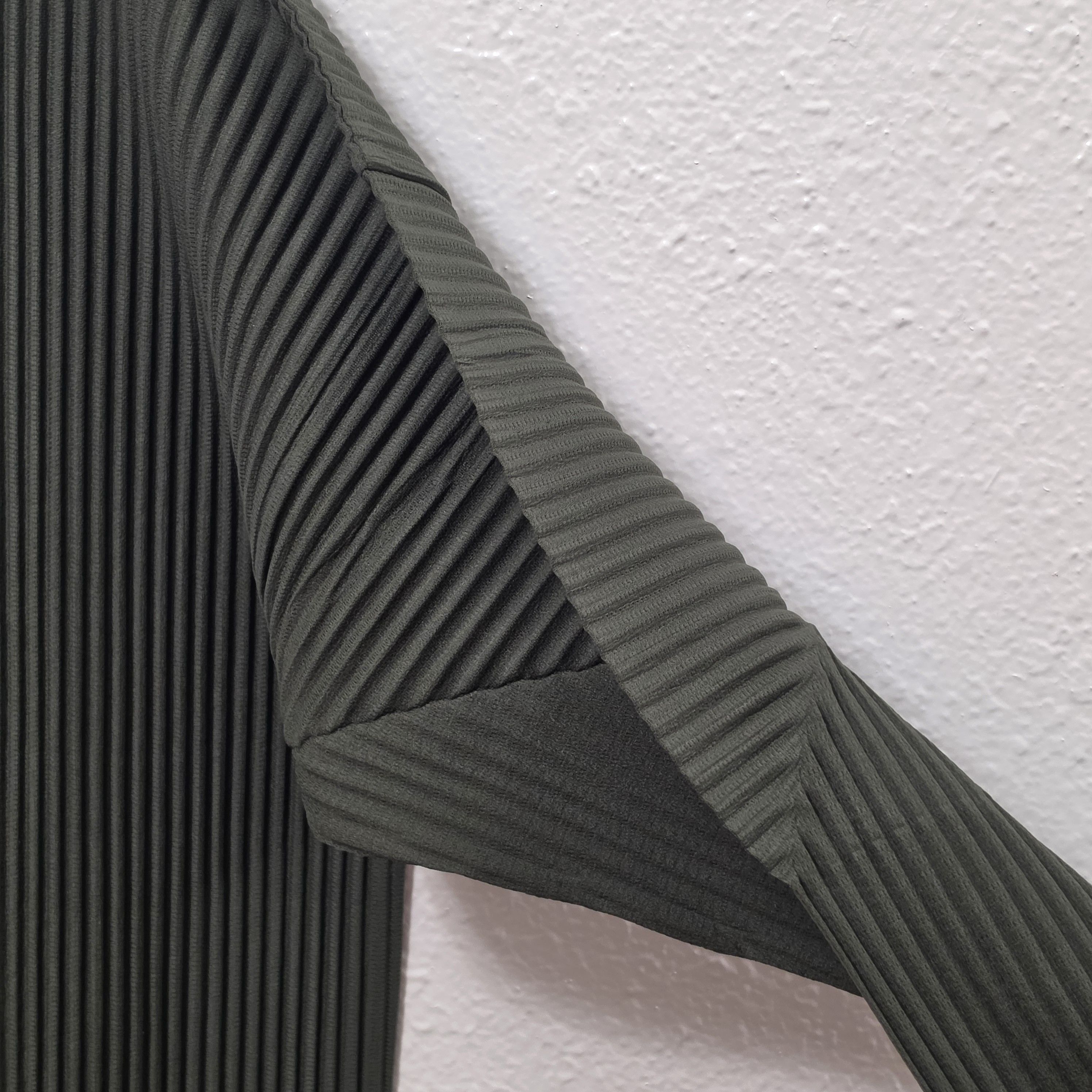 Homme Plisse Issey Miyake Pleated roll-up neck top Size US L / EU 52-54 / 3 - 2 Thumbnail