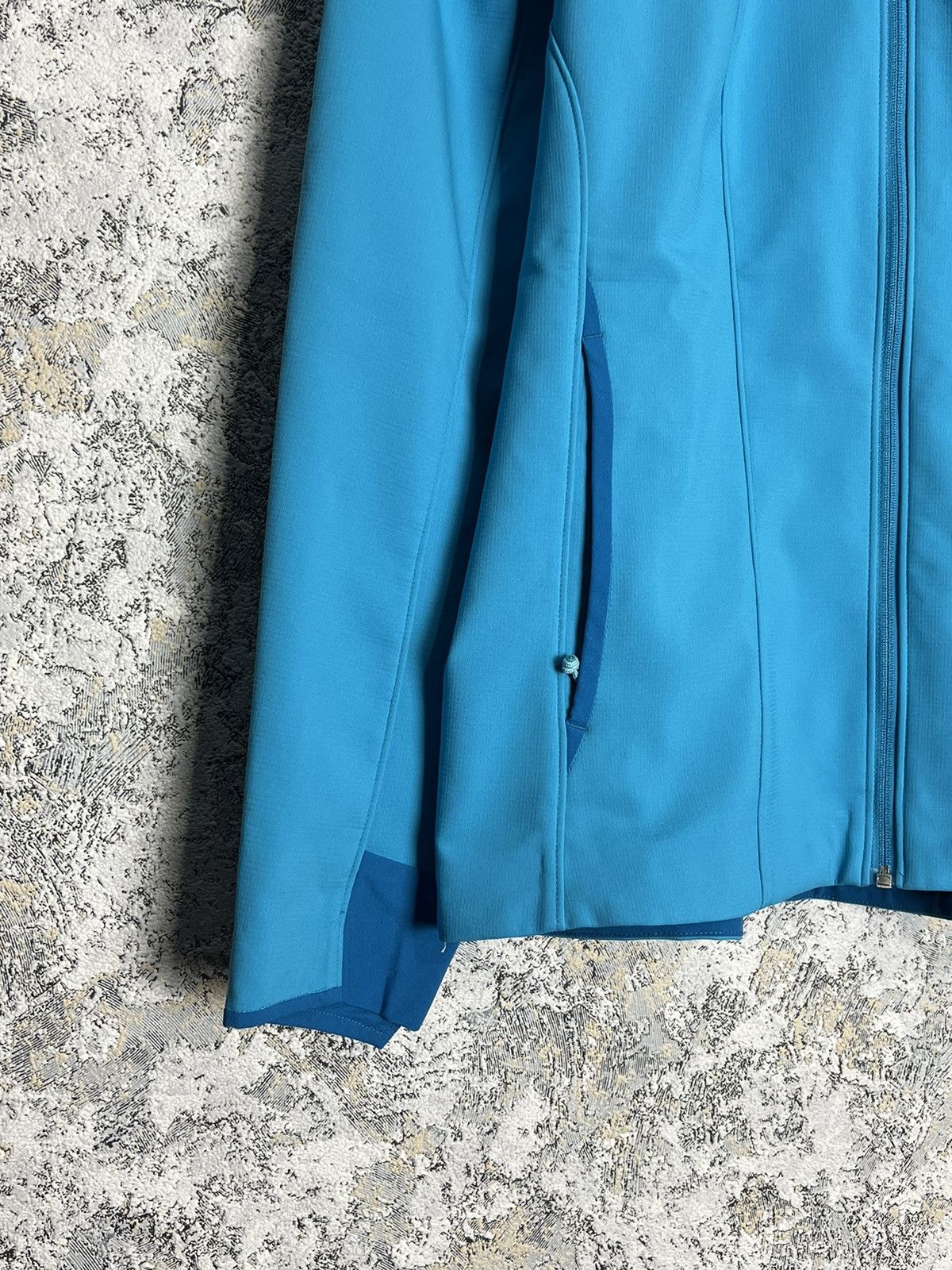 Arc'teryx × Vintage Vintage Arcteryx Epsilon AR Women's Softshell Zip Jacket Size S / US 4 / IT 40 - 4 Thumbnail