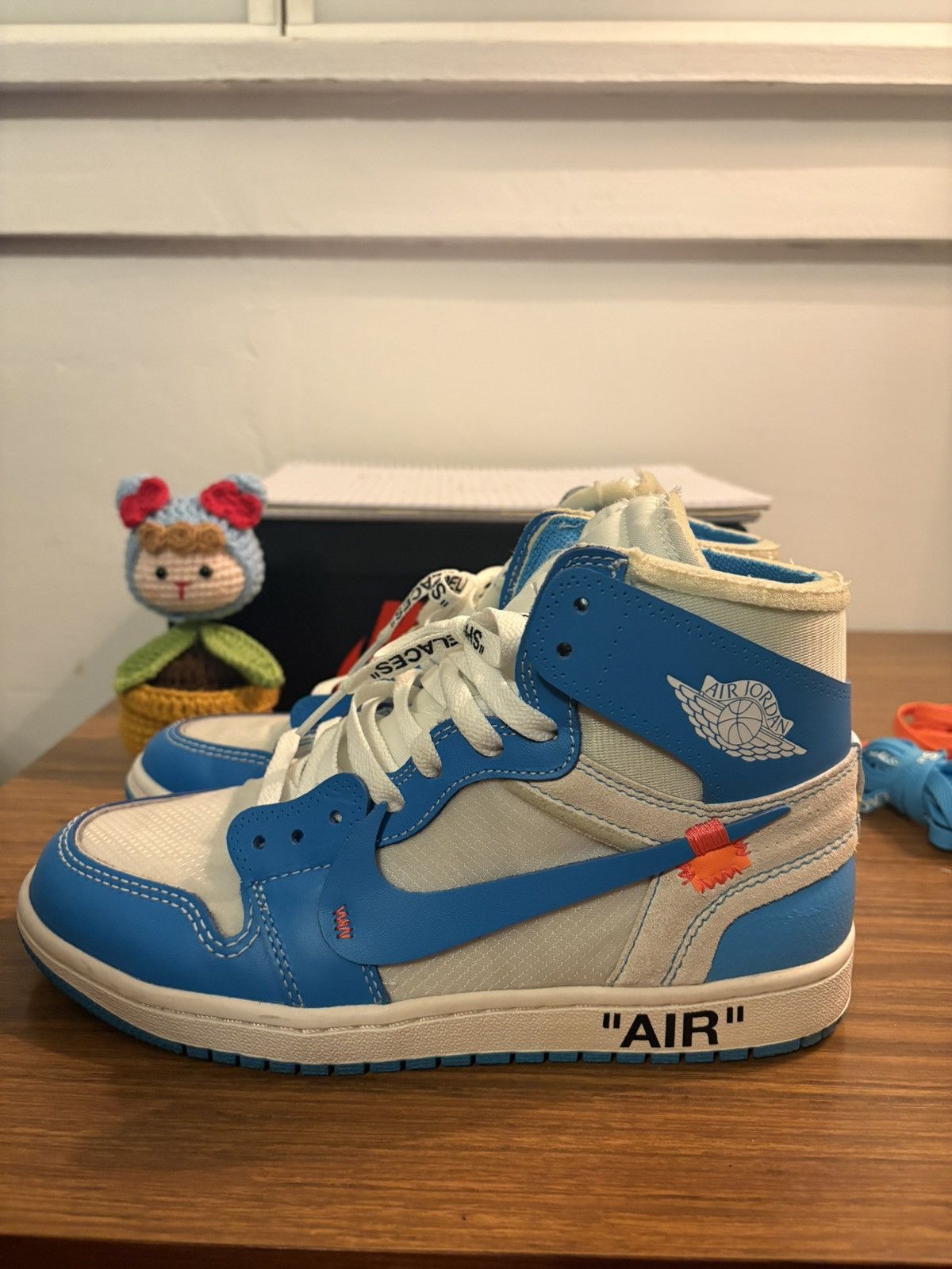 Nike × Off-White Off-White x Nike Air Jordan 1 UNC US7 Size US 7 / EU 40 - 9 Thumbnail