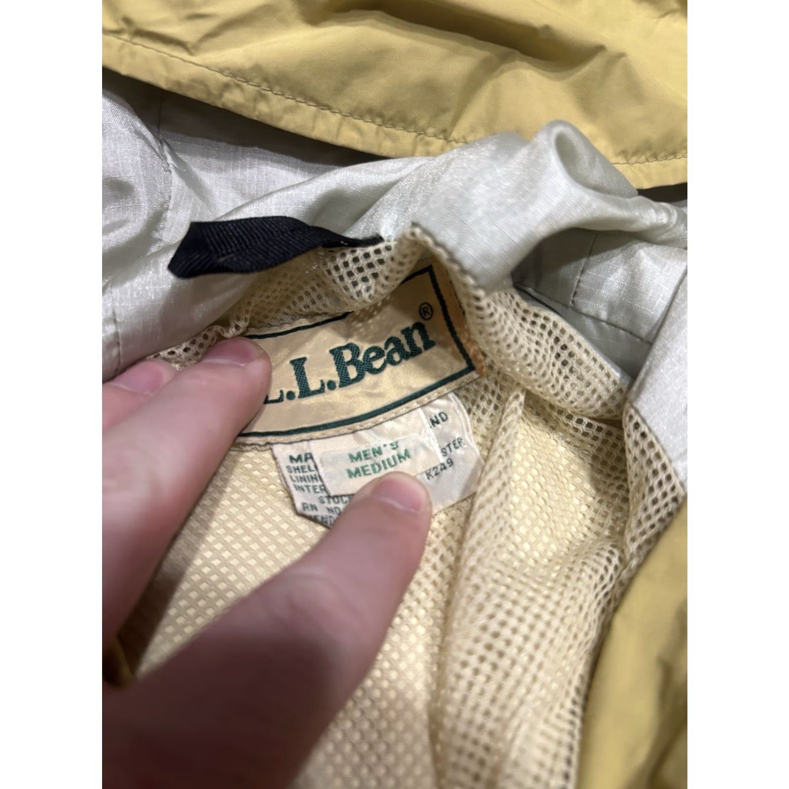 Vintage VINTAGE L.L.Bean Parka Jacket M Yellow Gore-Tex Hooded Men Regular Size M Yellow Parka Gore-Tex Hooded Rain Jacket Size US M / EU 48-50 / 2 - 5 Thumbnail