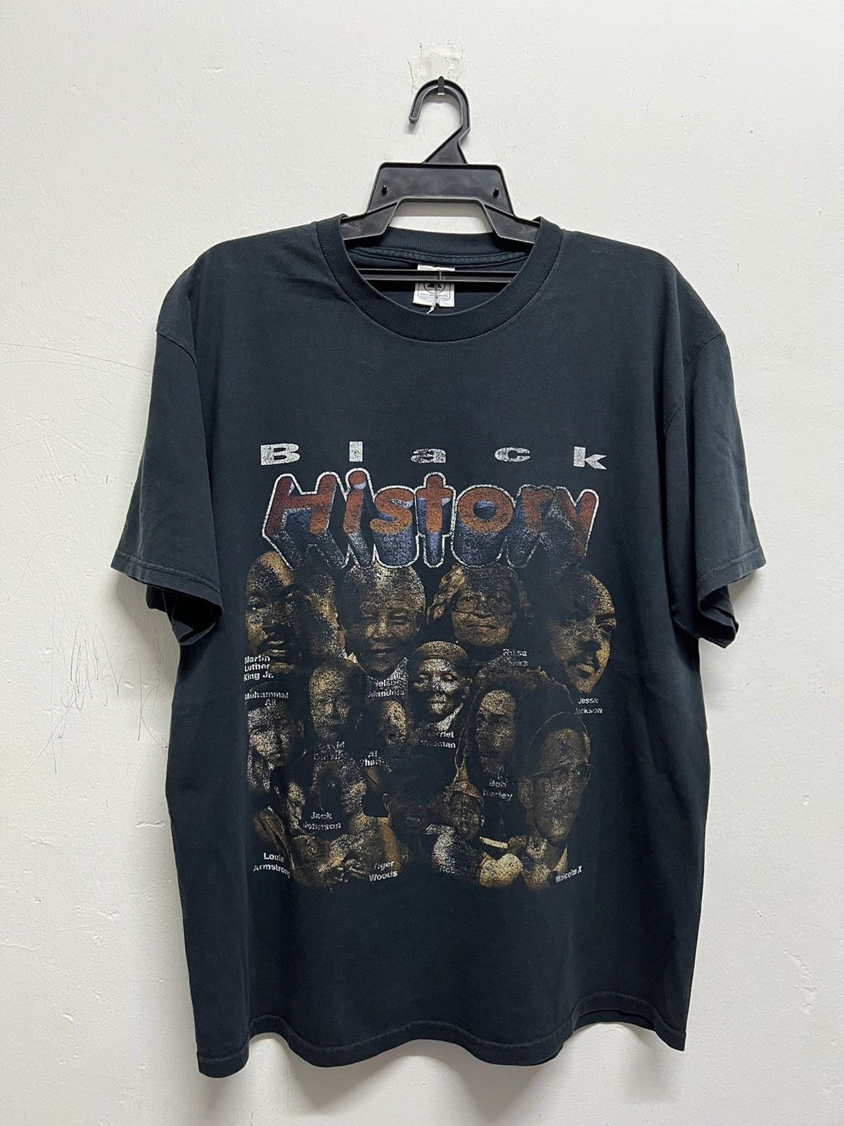 Vintage Vintage 90’s Black History Malcolm X Nelson Mandela Tee Size US XL / EU 56 / 4 - 1 Thumbnail