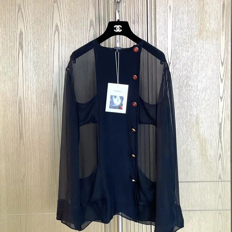 Chanel Chanel Short Sleeve Black Silk Blouse for Women 0089 Size S / US 4 / IT 40 - 1 Thumbnail