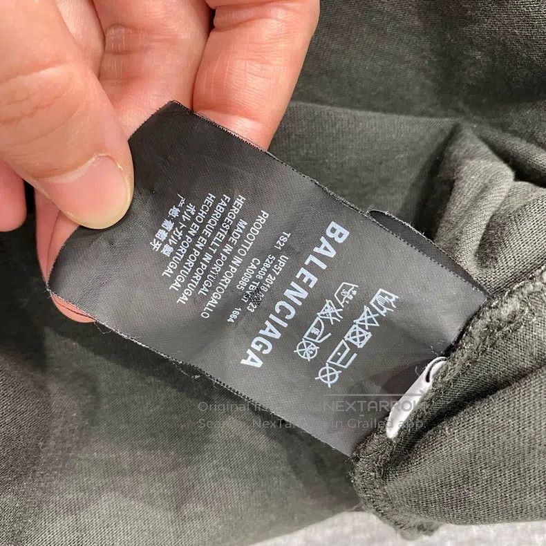 Balenciaga Balenciaga Dark Green Small Logo Short Sleeve Size US L / EU 52-54 / 3 - 5 Thumbnail