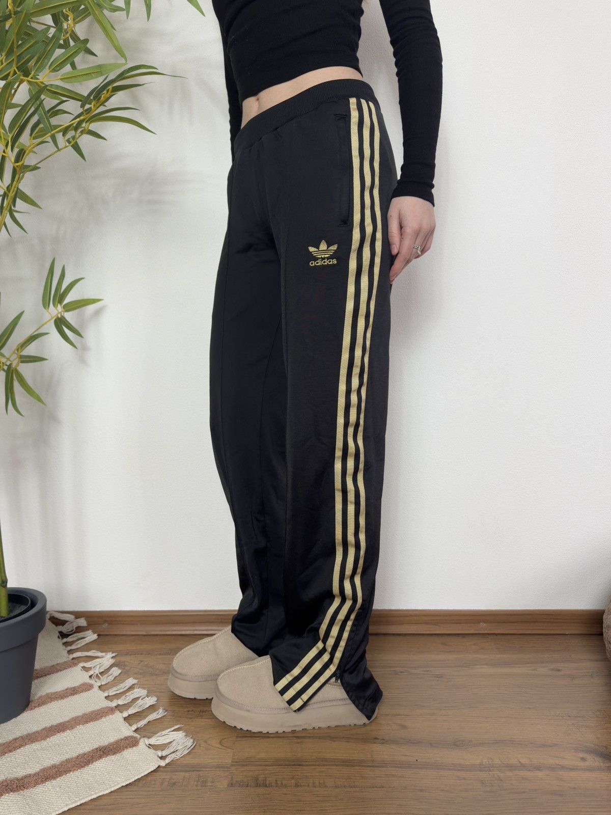 ADIDAS BLACK GOLD TRACK PANTS 1990s