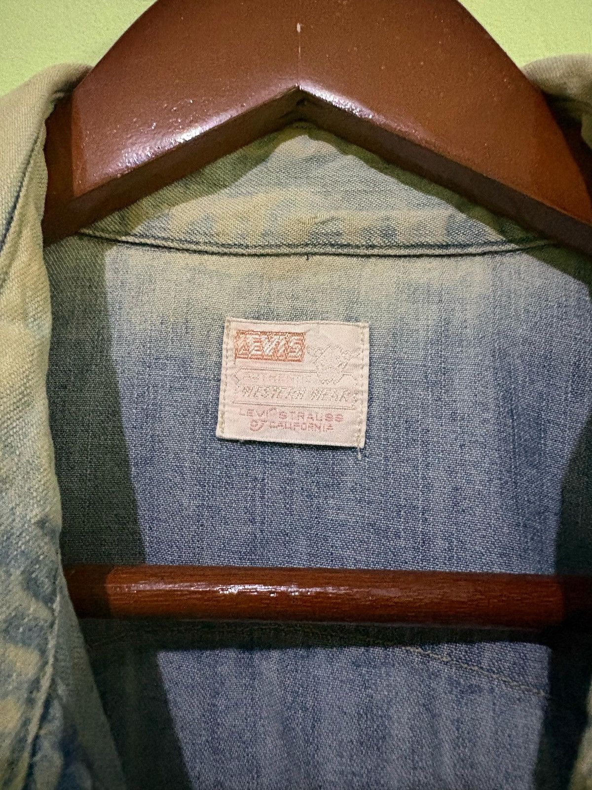 Levi's Vintage Clothing Vintage Levi's Western Shirt Button up Double Pocket Design Size US M / EU 48-50 / 2 - 10 Thumbnail