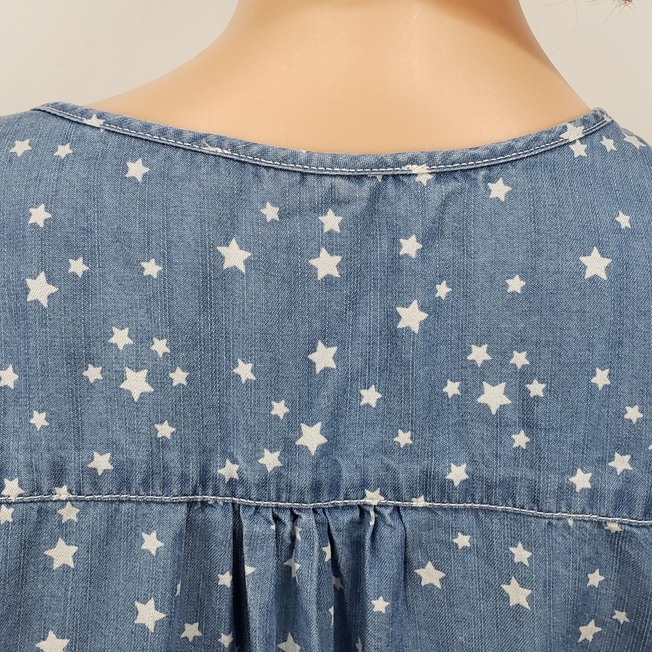 Neiman Marcus Philosophy Chambray Shirt Star Hi Low Tunic Roll Tab Tencel Size M / US 6-8 / IT 42-44 - 10 Thumbnail