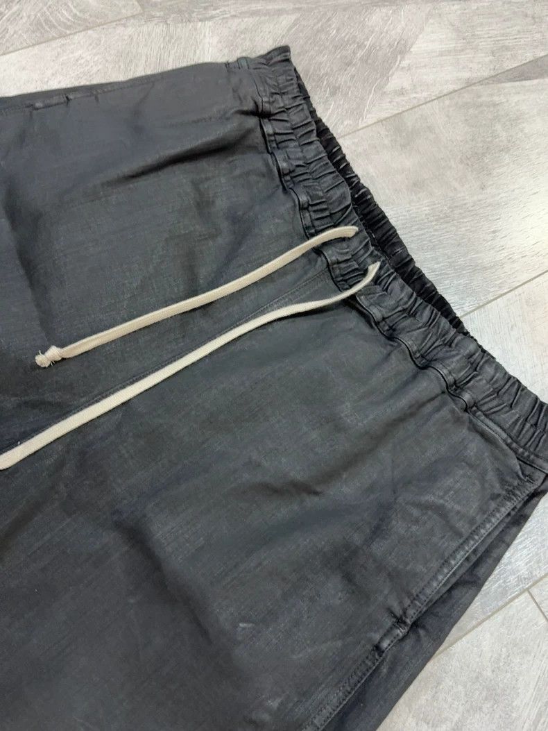 Rick Owens rick owens Raw edge waxed black wax waxed waxed denim shor Size US 34 / EU 50 - 2 Thumbnail
