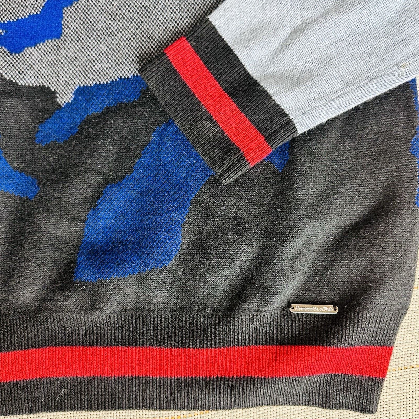 Abercrombie & Fitch Rare Abercrombie & Fitch Embellished Mountain Crew Sweater Size S / US 4 / IT 40 - 7 Thumbnail