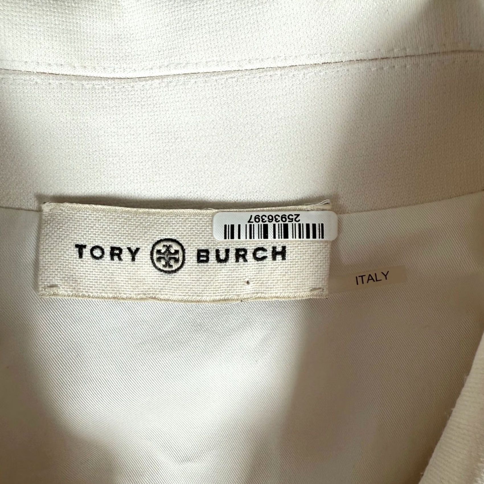 Tory Burch Tory Burch Cream Button-Up Shirt Blouse Made in Italy Sz 10 Careerwear Designer Women Ivy Ivory Button Solid Long Sleeve Collared Pockets Classic Fit Size L / US 10 / IT 46 - 4 Thumbnail