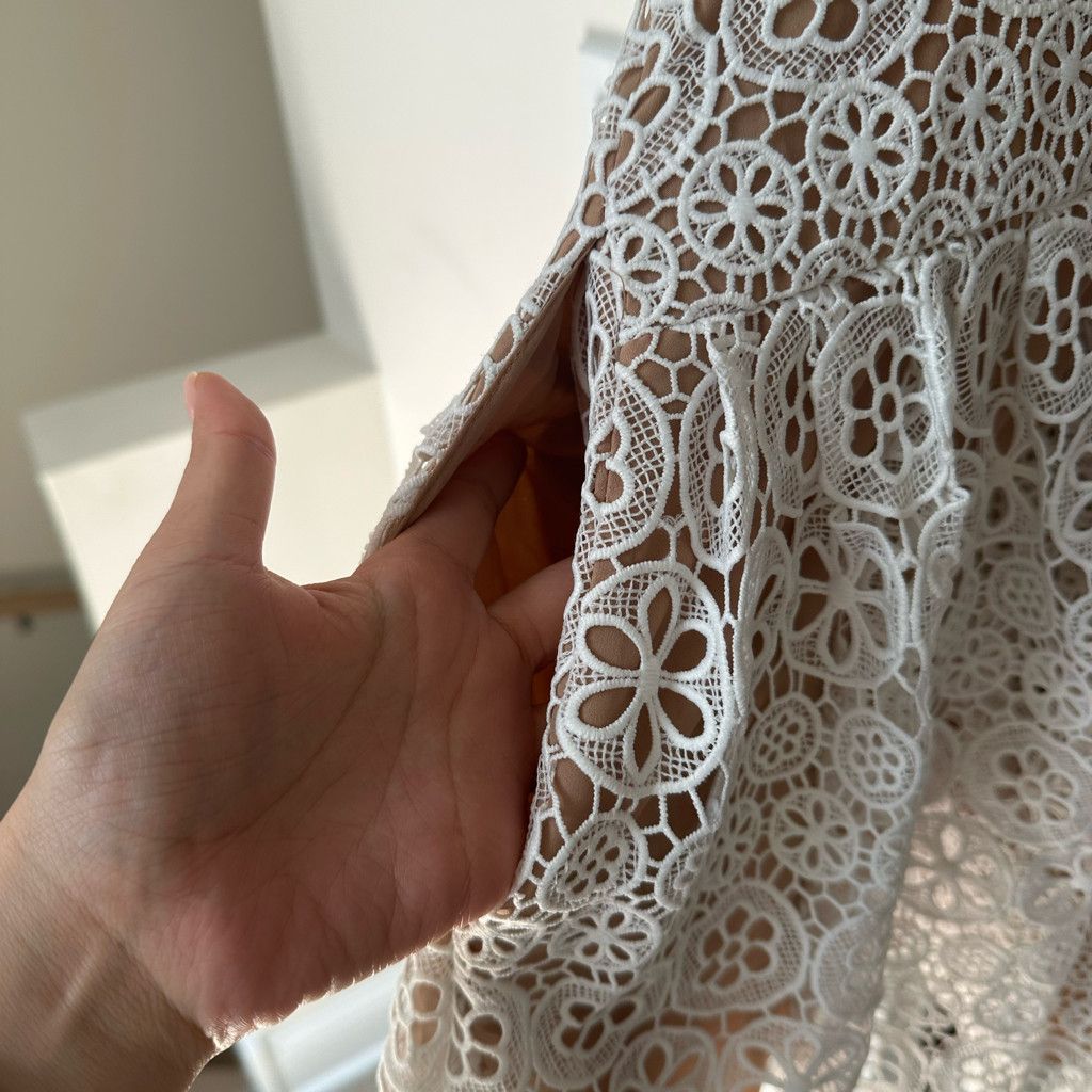 Zara Chic White Lace Halter Mini Dress Size S / US 4 / IT 40 - 7 Thumbnail