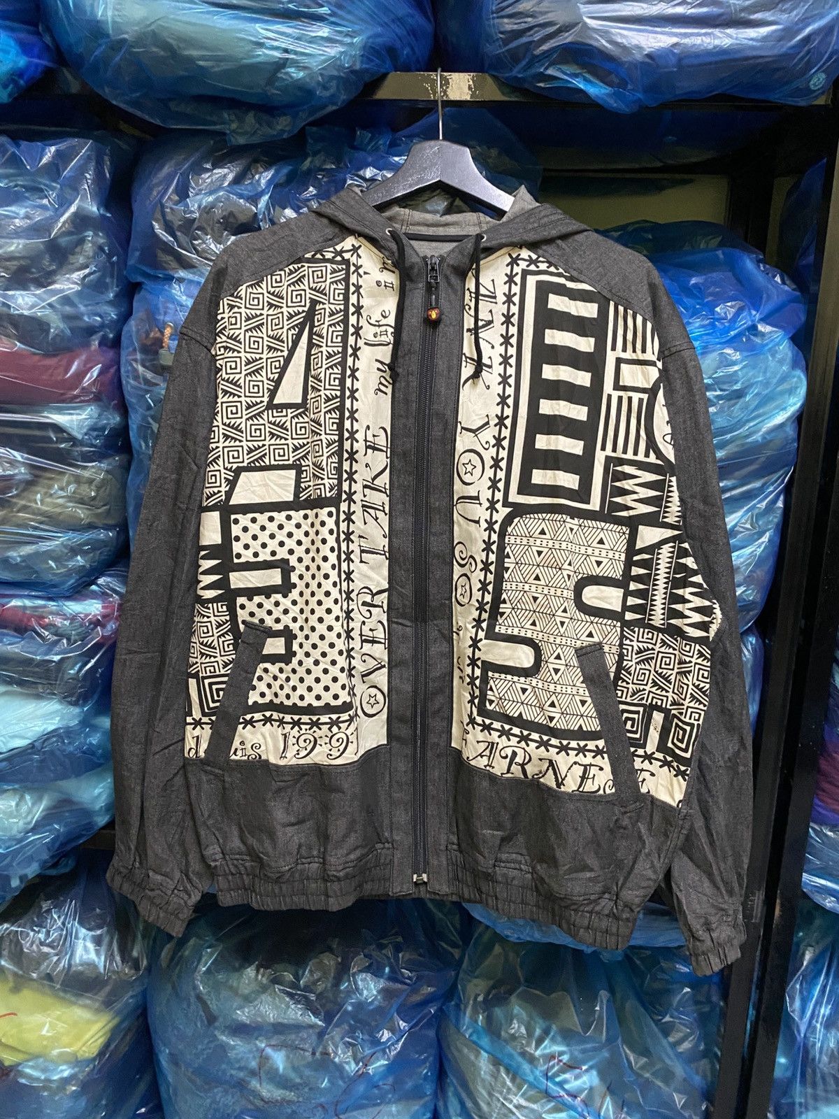 Vintage Vintage Tribal Graphic Tech Jacket Ethnic Print Windbreaker Size US L / EU 52-54 / 3 - 3 Thumbnail