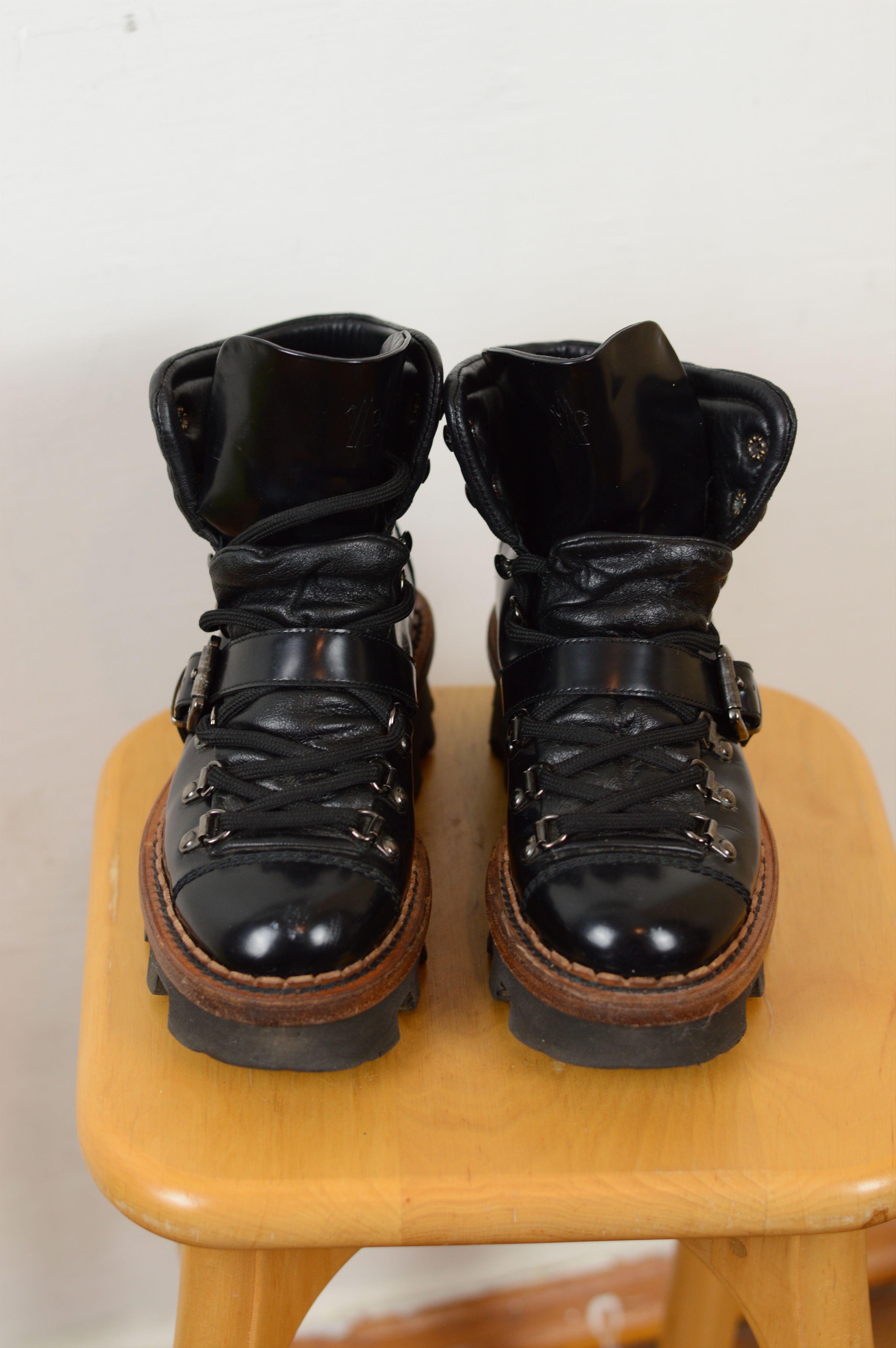 Moncler × Moncler Grenoble Moncler Grenoble Hiking Boots Patent Leather Size US 5 / IT 35 - 4 Thumbnail