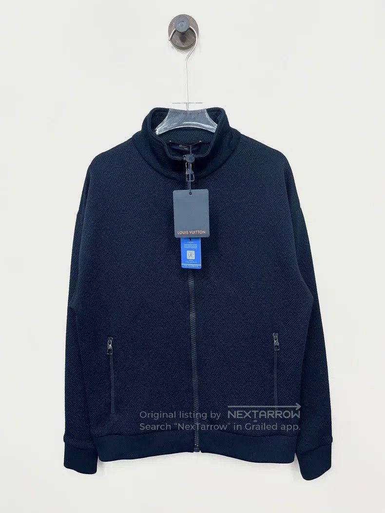 Louis Vuitton Louis Vuitton Black embossed full-print logo jacket Size US XS / EU 42 / 0 - 1 Thumbnail