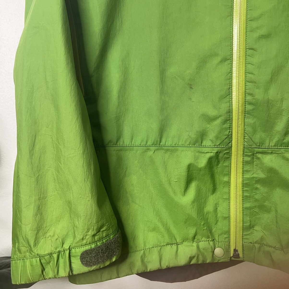 Montbell Montbell Outdoor Rain Hiker Waterproof Mountain Parka Jacket Size US L / EU 52-54 / 3 - 4 Thumbnail