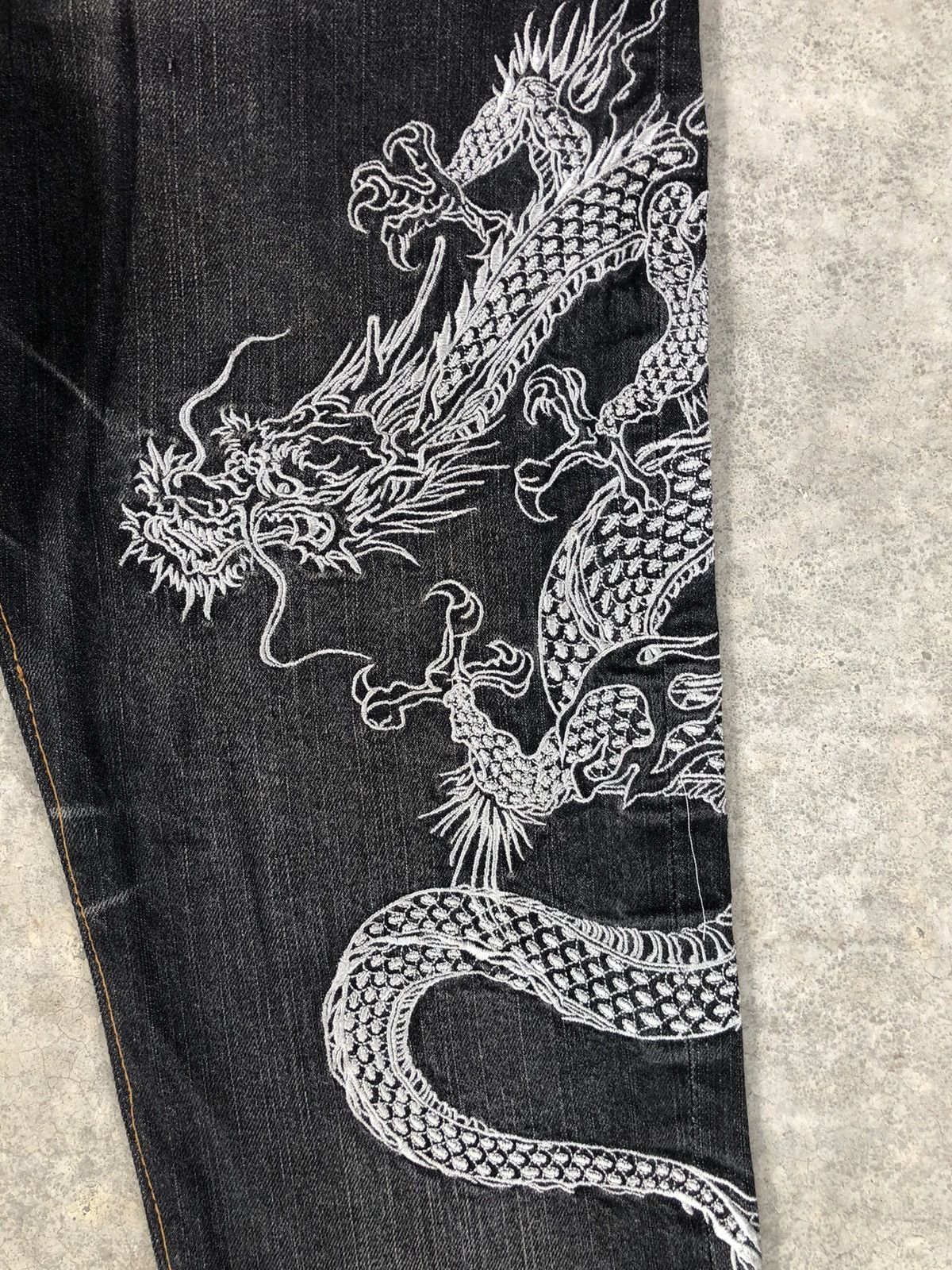 Japanese Brand Japanese Dragon Embroidered Distressed Jeans Size US 31 - 9 Thumbnail