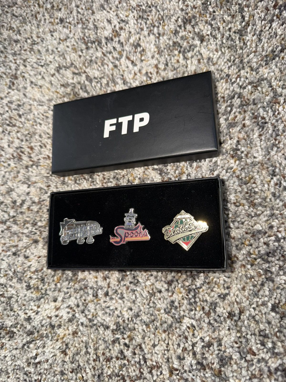 Fuck The Population FTP PIN SET Size ONE SIZE - 3 Thumbnail