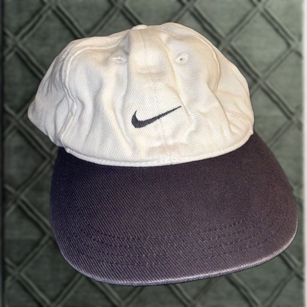 Nike VINTAGE Nike Tiger Woods Golf Fitted Hat Cap White Black Swoosh 7 3/8 Men Mens Size ONE SIZE - 1 Thumbnail